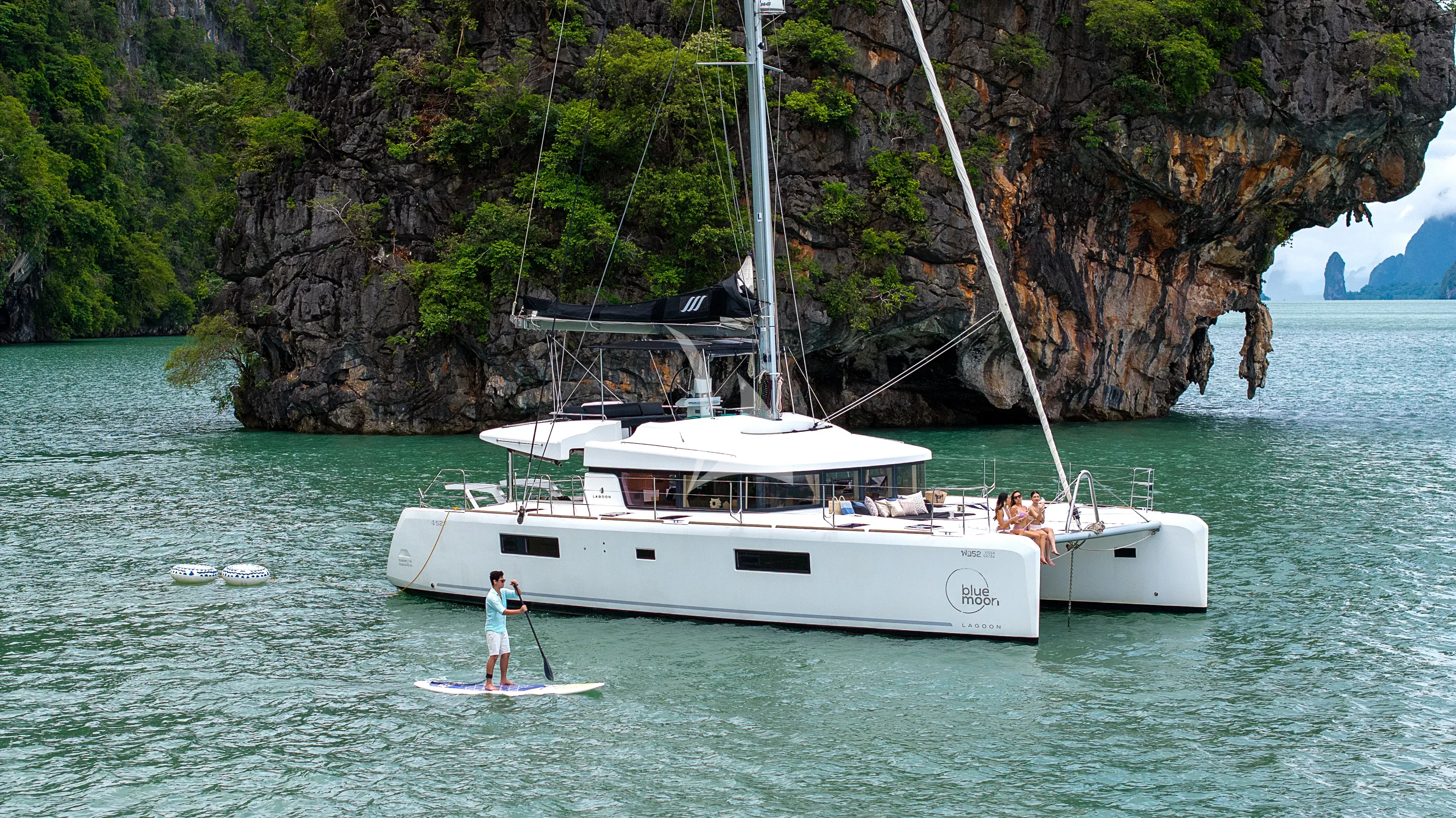 BLUE MOON yacht photo