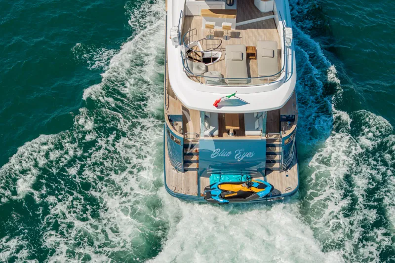 BLUE EYES yacht photo