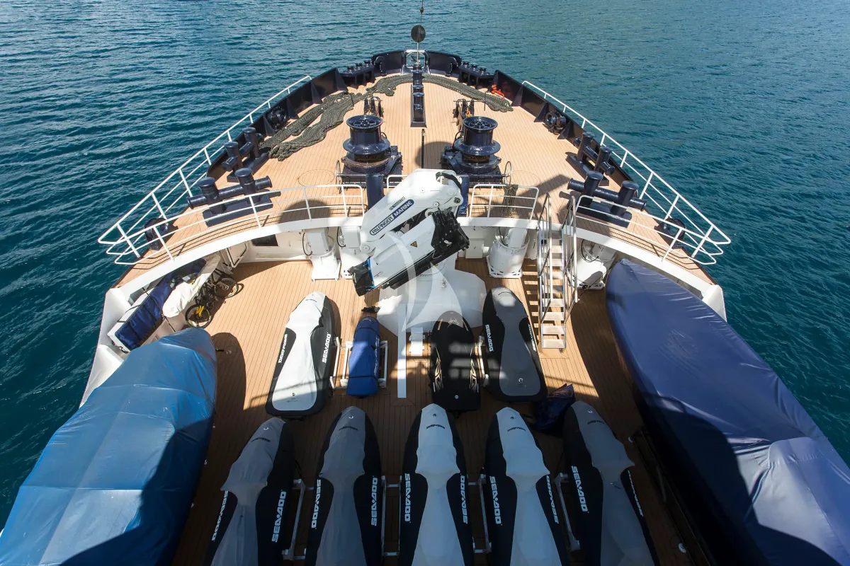 ARCTIC yacht photo