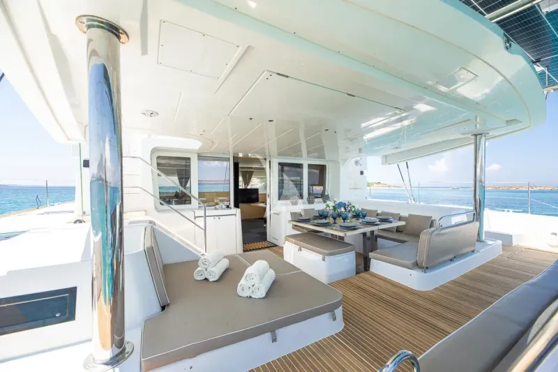 ROYAL FLUSH yacht photo