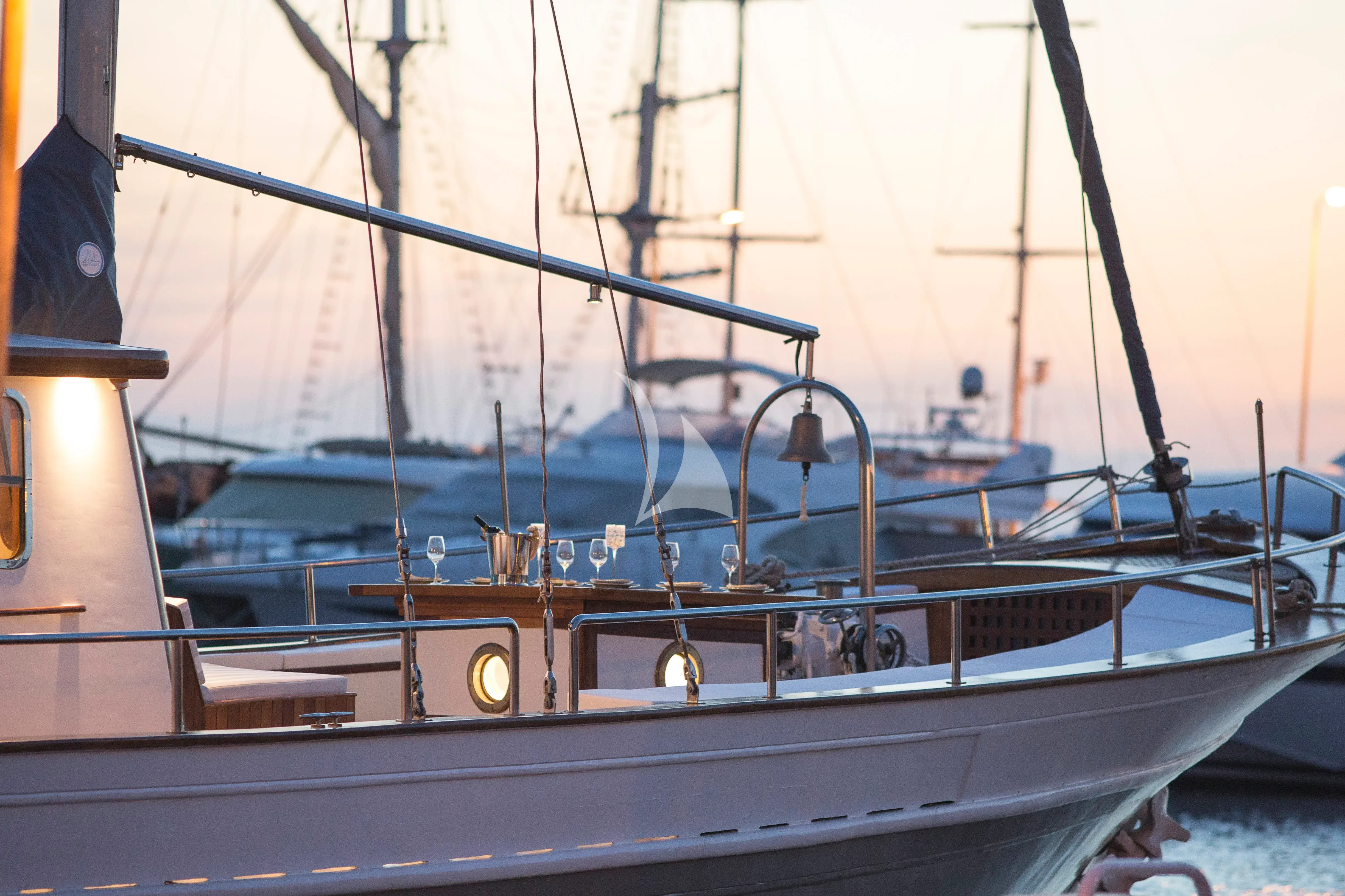 COSMOS yacht photo
