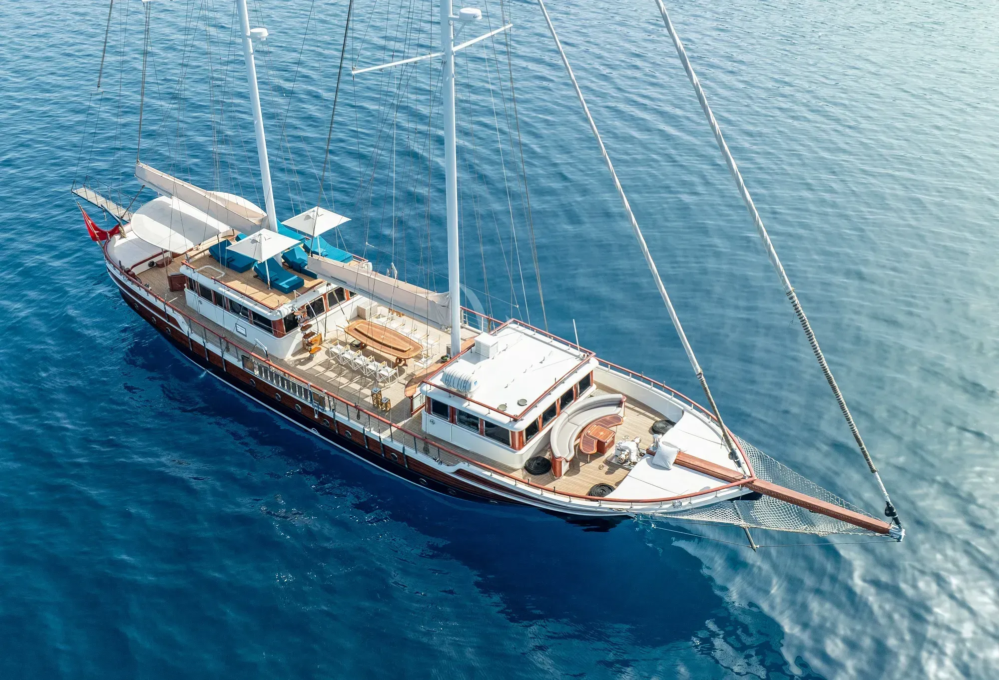 NURTEN A yacht photo
