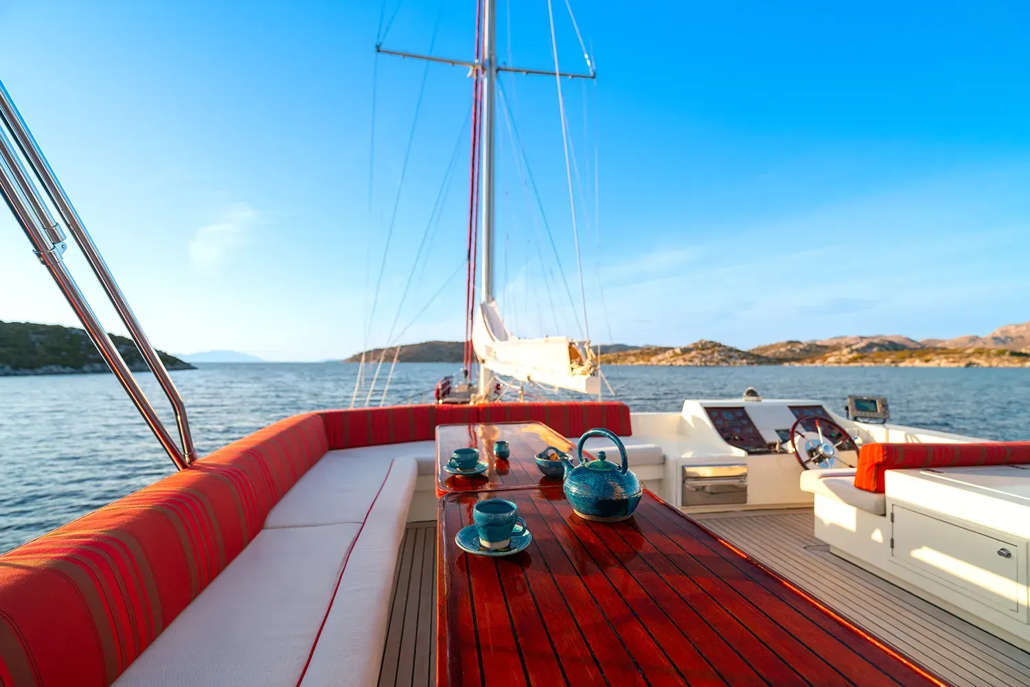 SERENITY 86 yacht photo