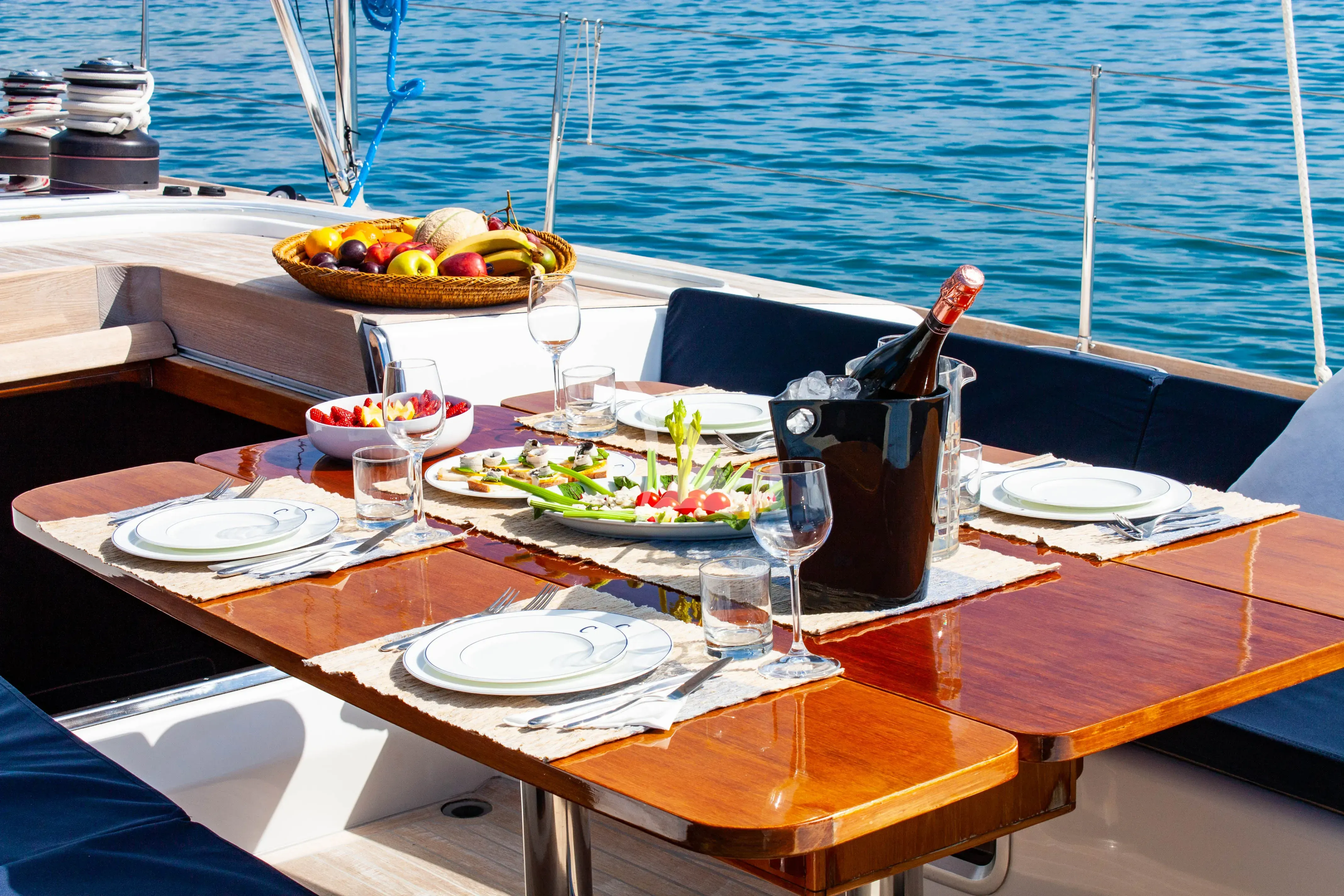 Class IV yacht photo