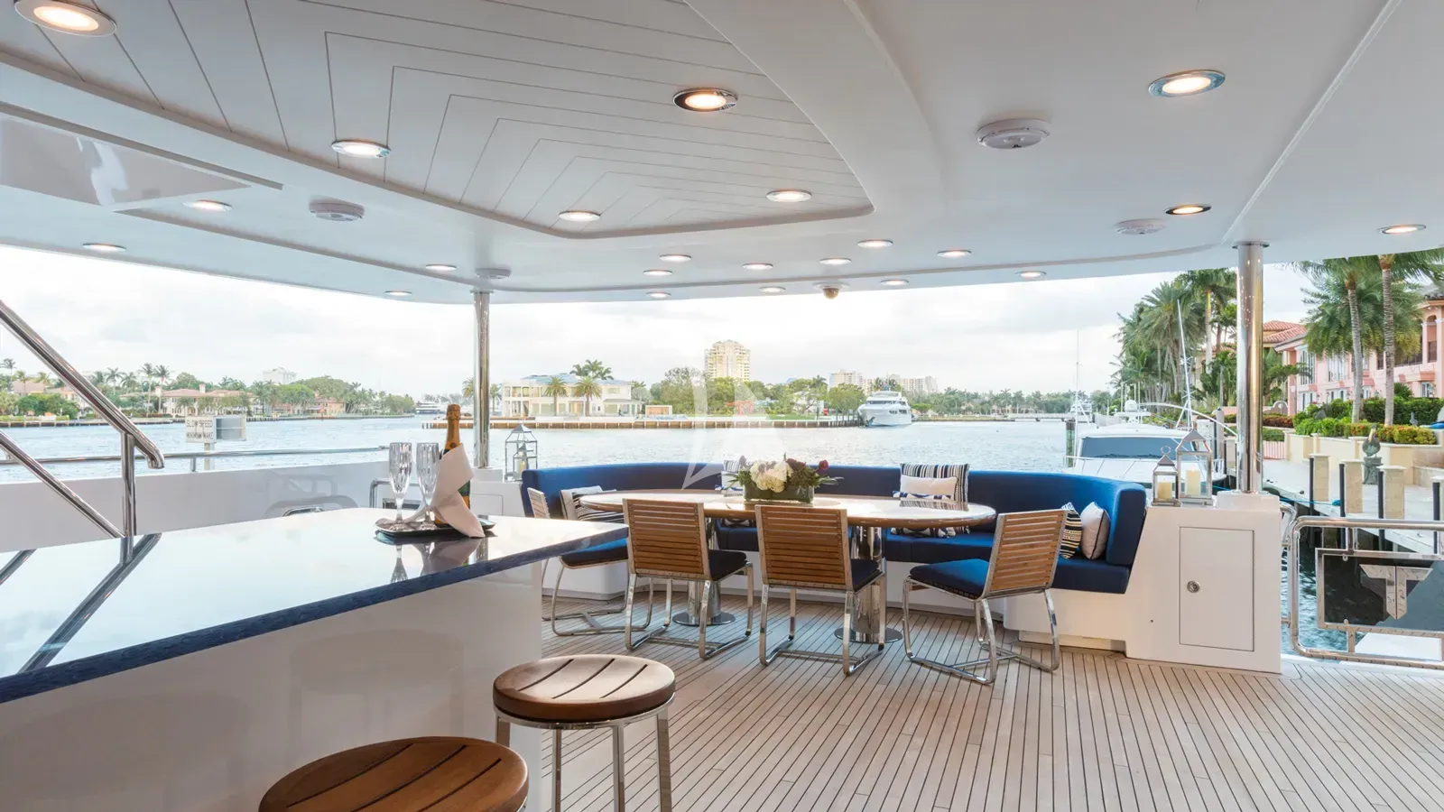 TANZANITE yacht photo
