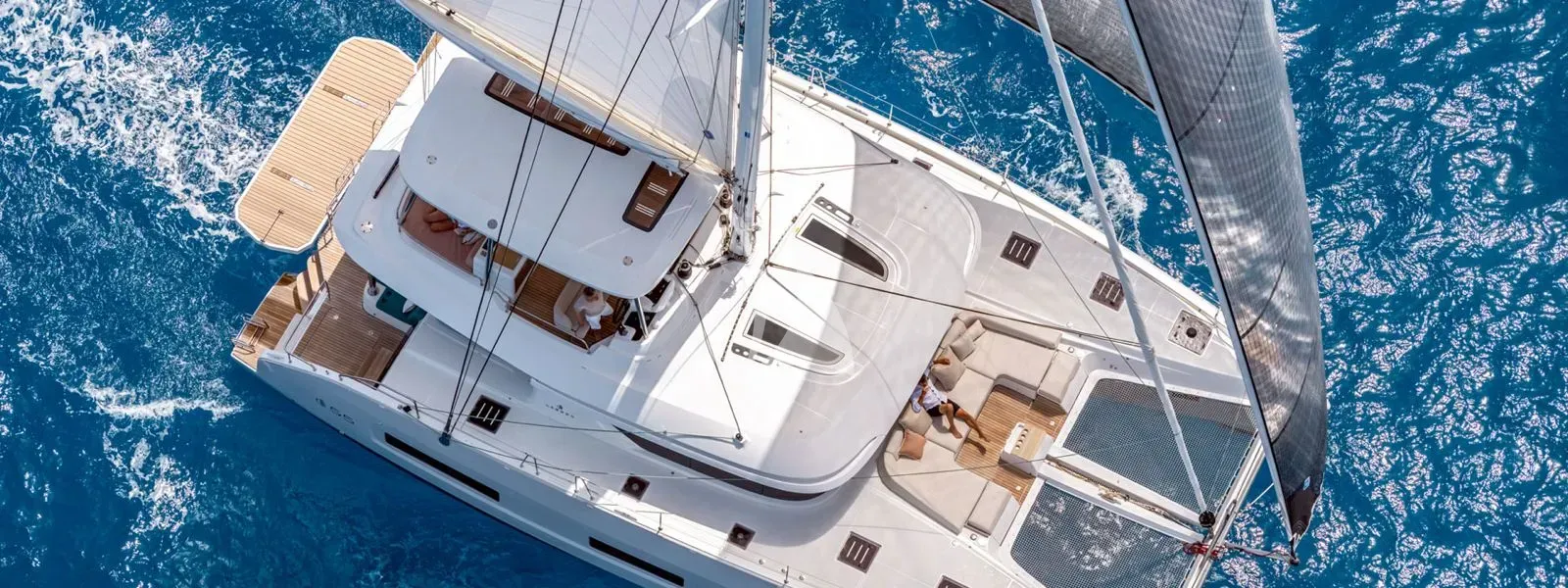 LULU yacht photo