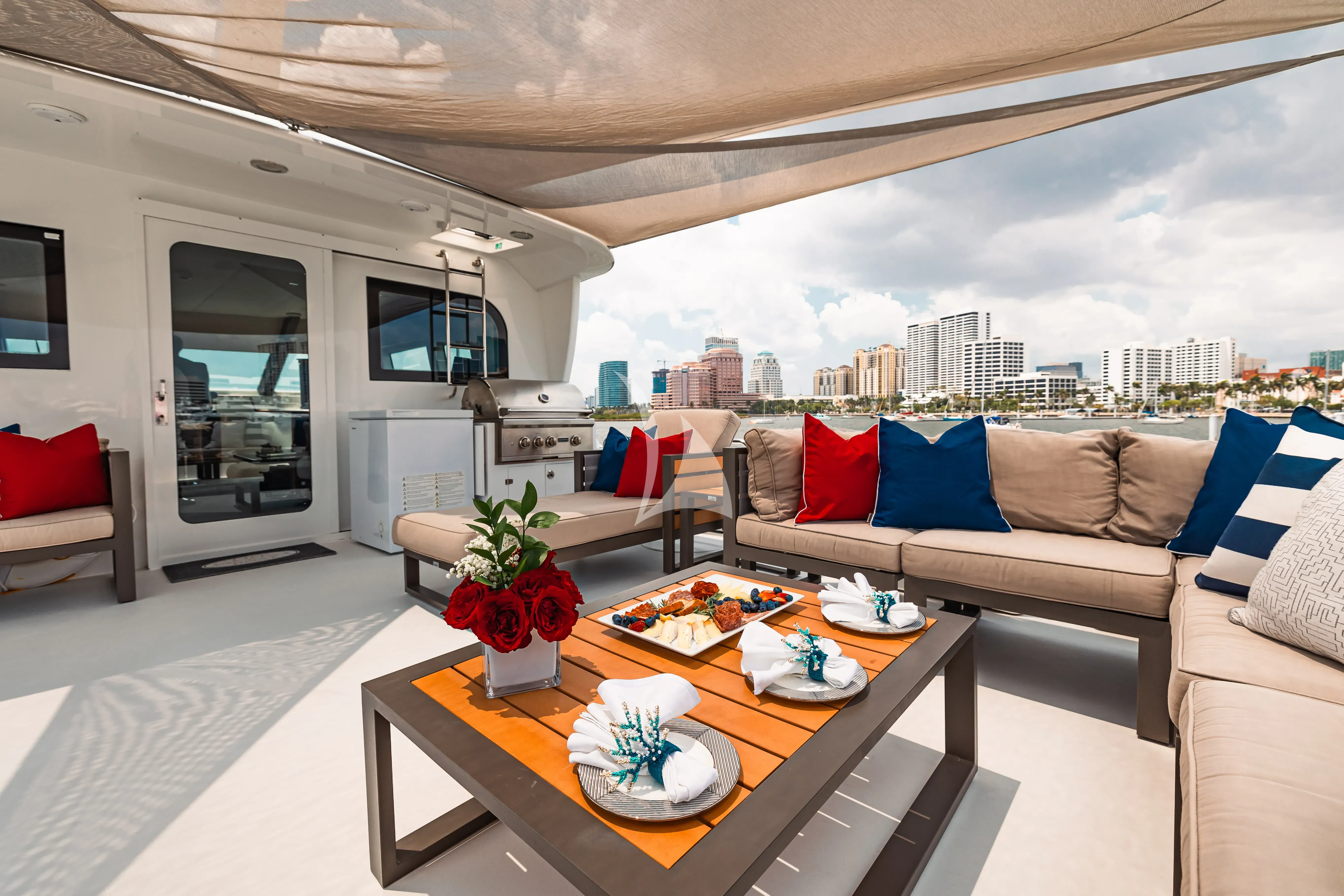 INDY yacht photo
