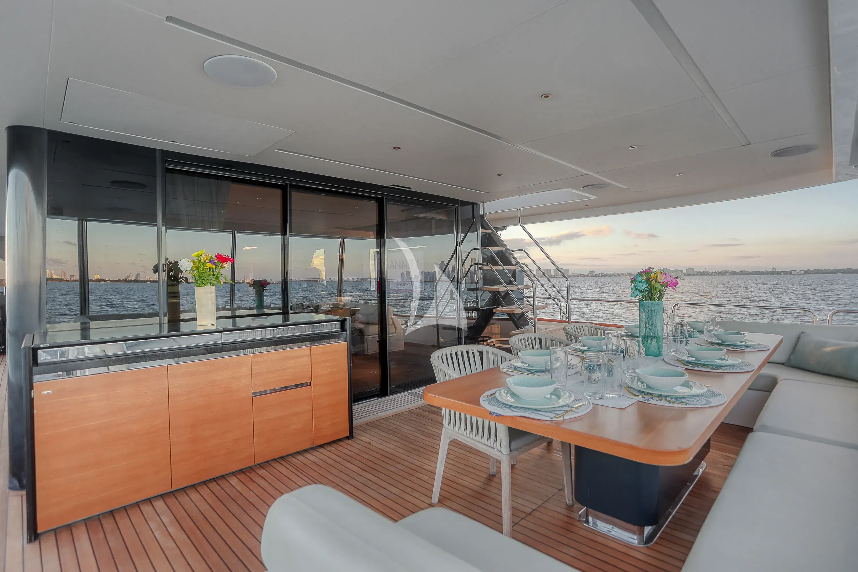 SAINT yacht photo