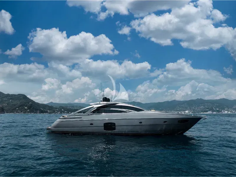 VELES yacht photo