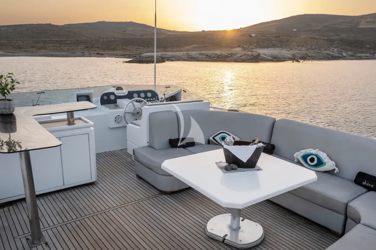 SHIVA yacht photo
