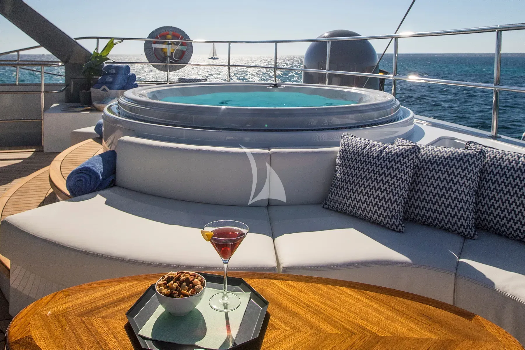 CARTOUCHE yacht photo