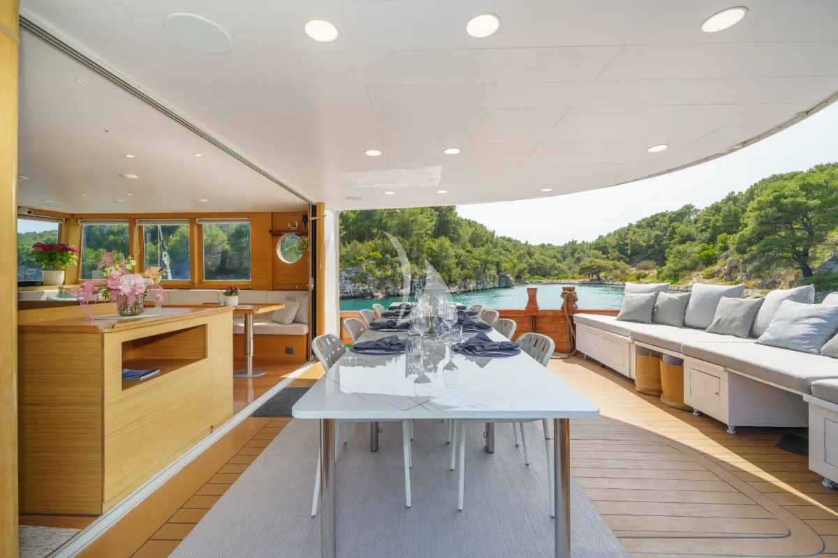GREEN RAY yacht photo
