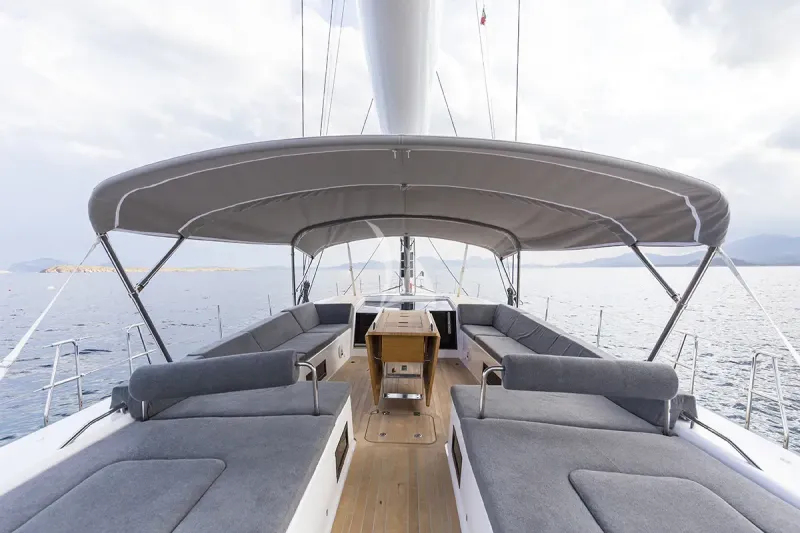 JIKAN yacht photo