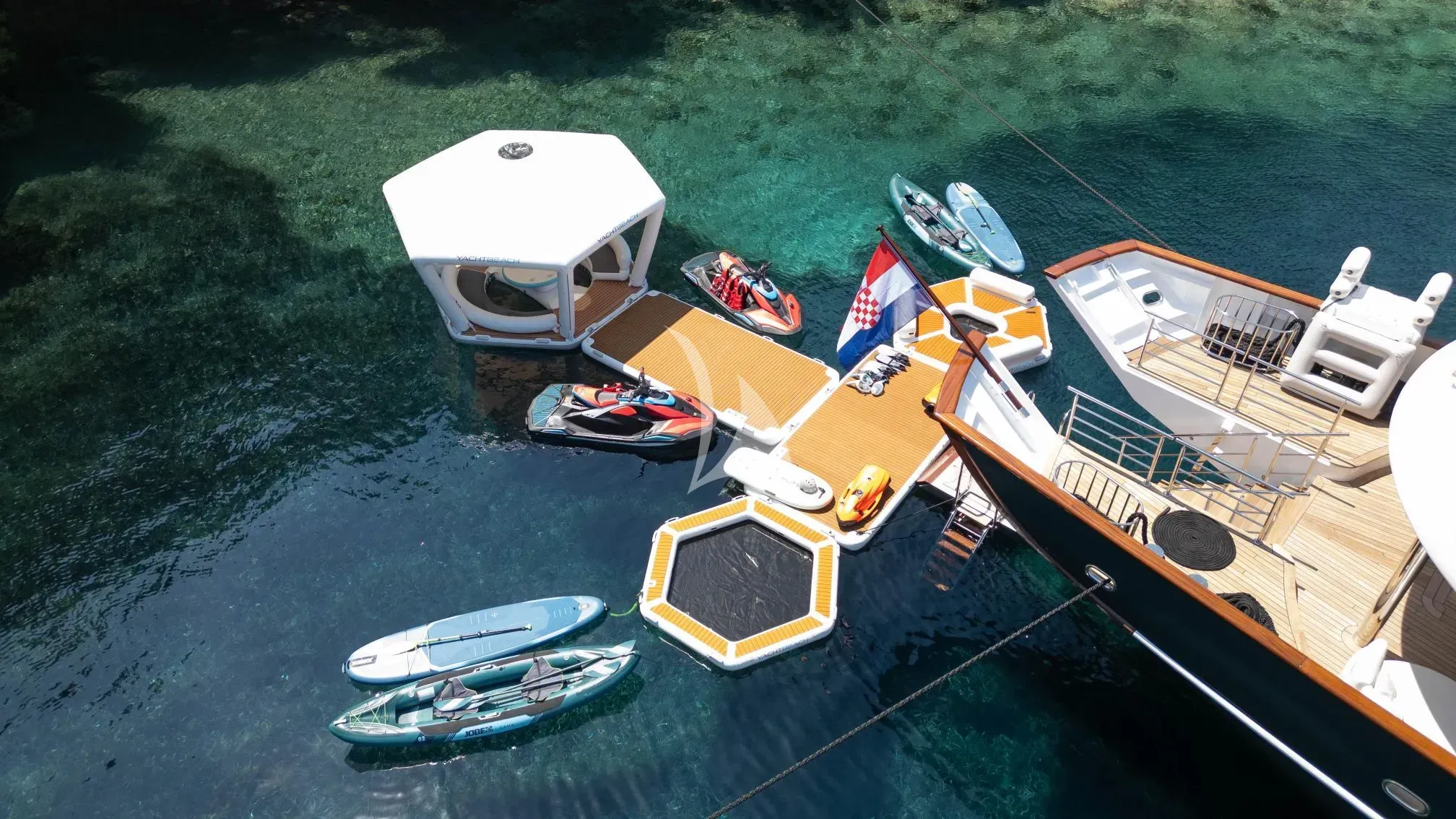 MAIA yacht photo