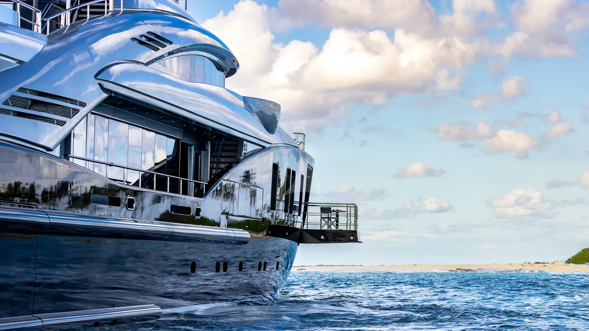 OKTO yacht photo