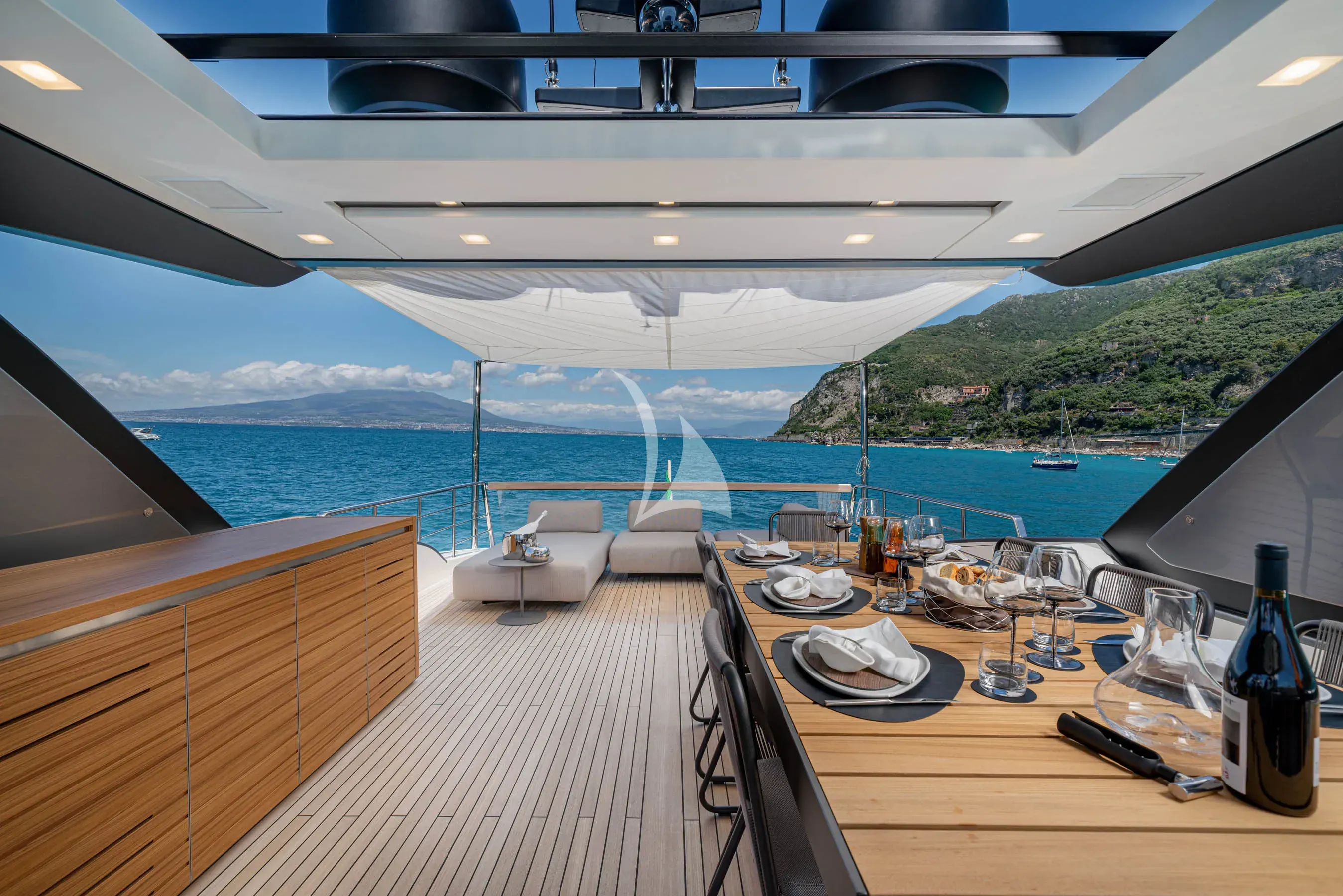 LUCKY yacht photo