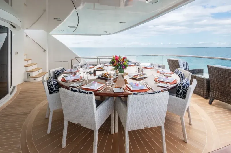 CROSSED SABRE yacht photo