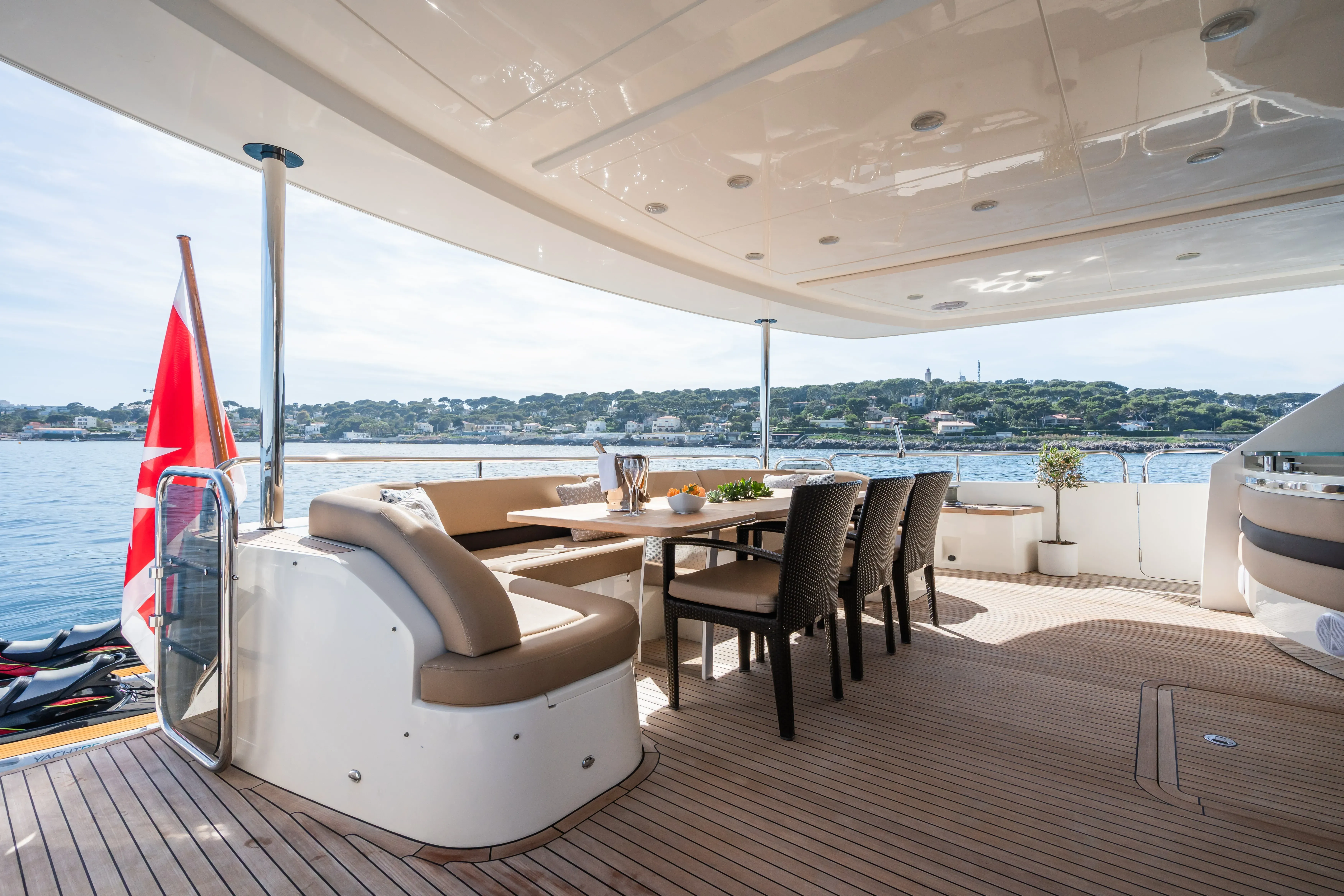 BLUE EYES yacht photo