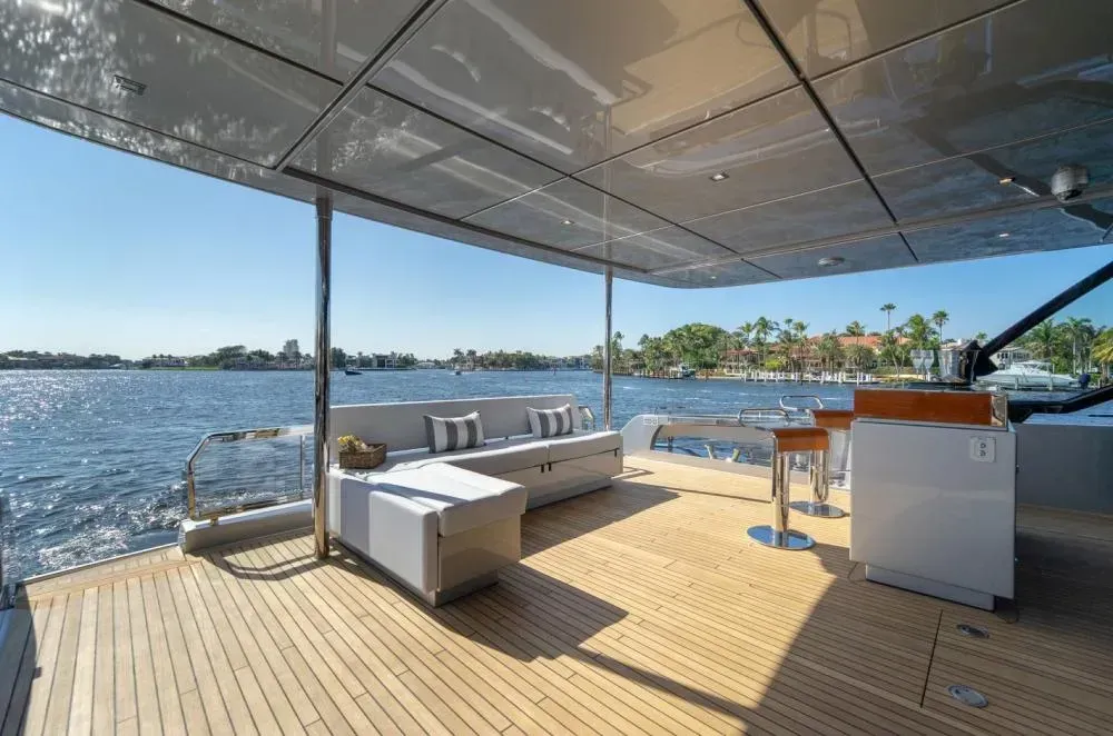 BEYOND BEYOND yacht photo