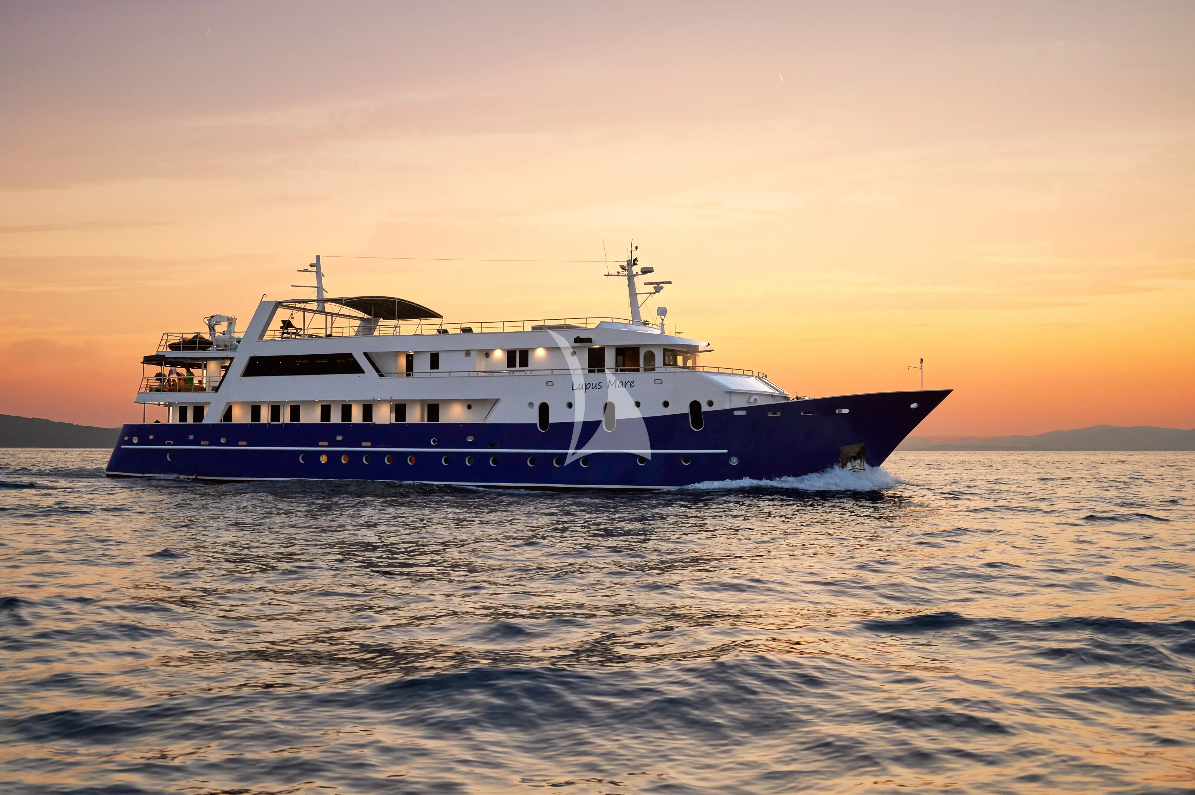 Lupus Mare luxury yacht