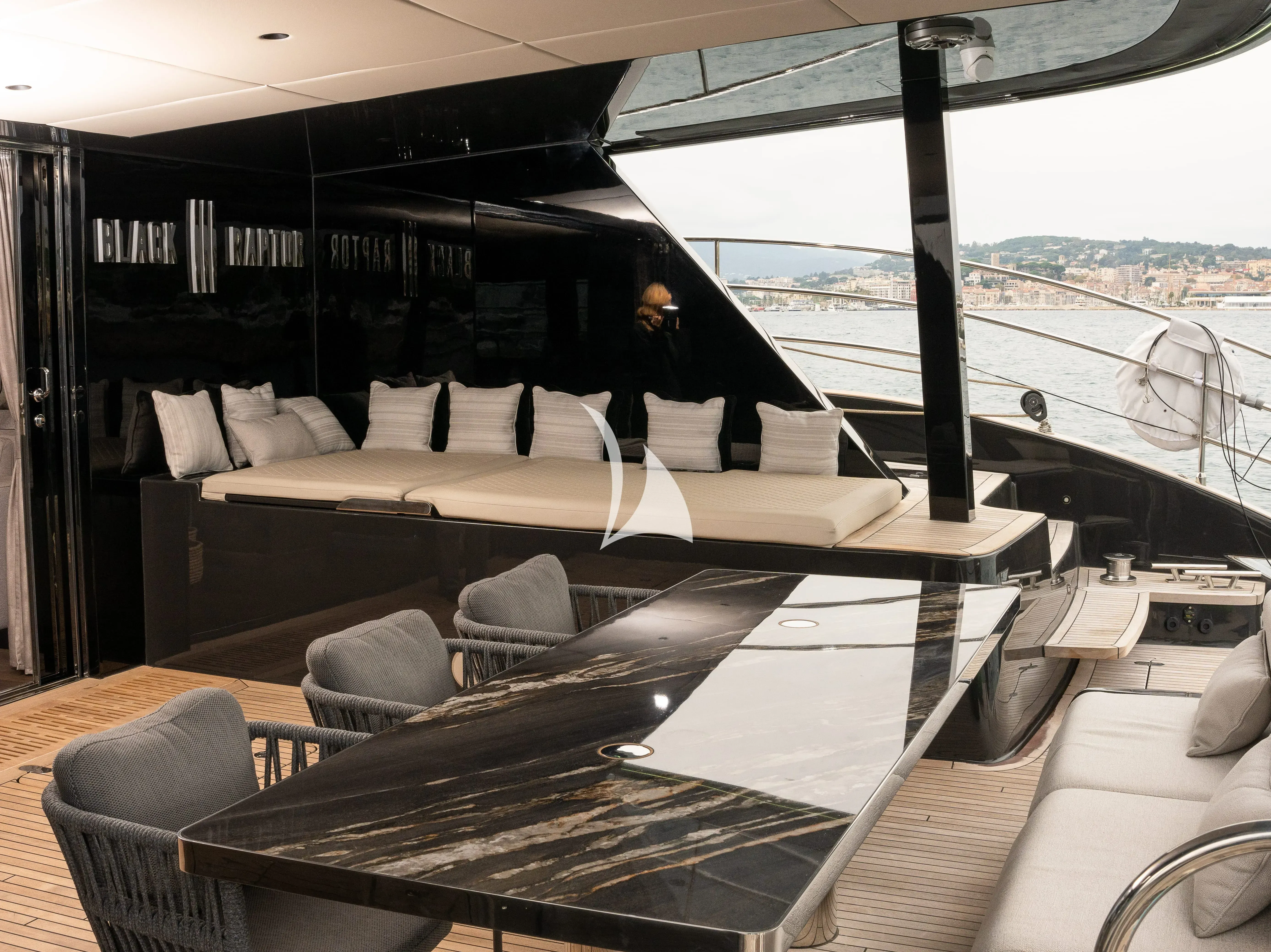 BLACK RAPTOR - photo 9