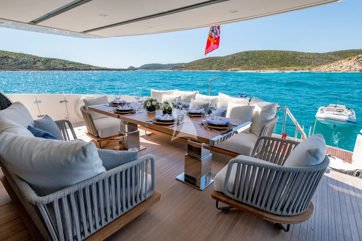 BELLE DE NUIT yacht photo