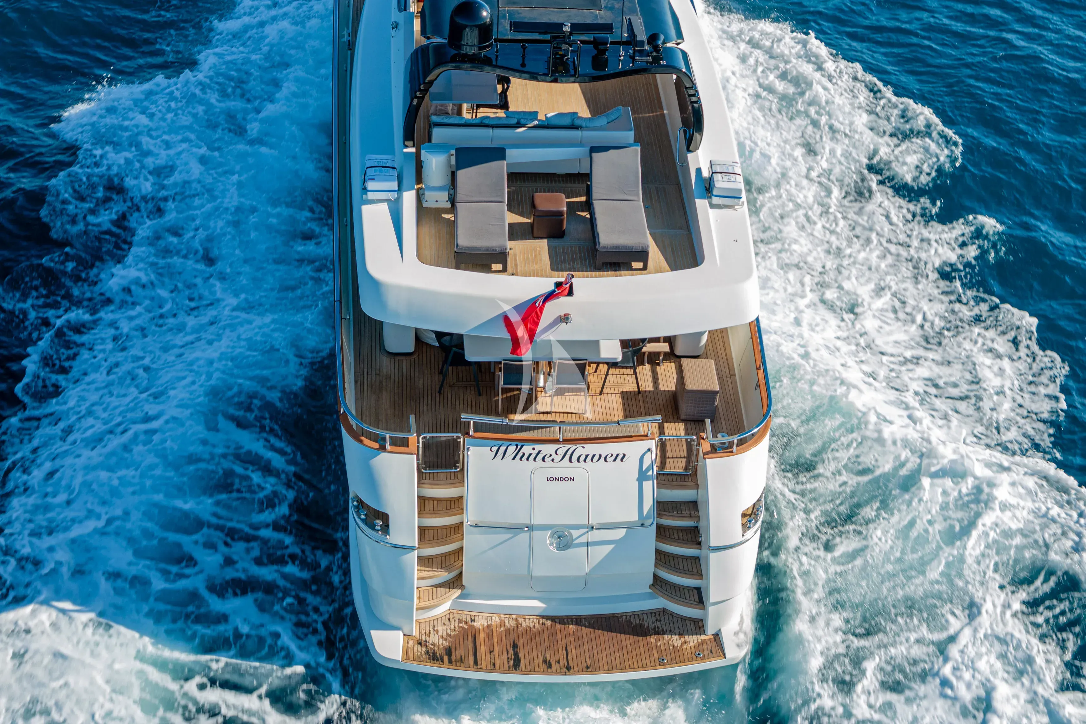 WHITEHAVEN yacht photo