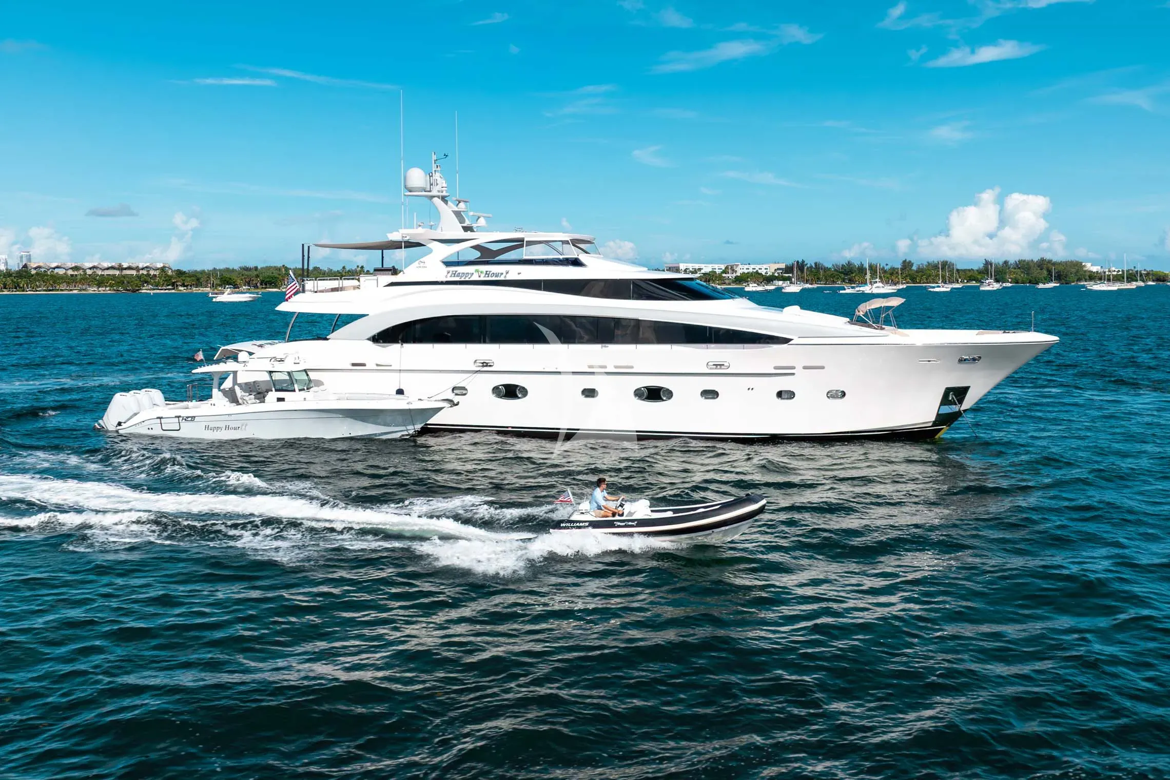 HAPPY HOUR luxury yacht