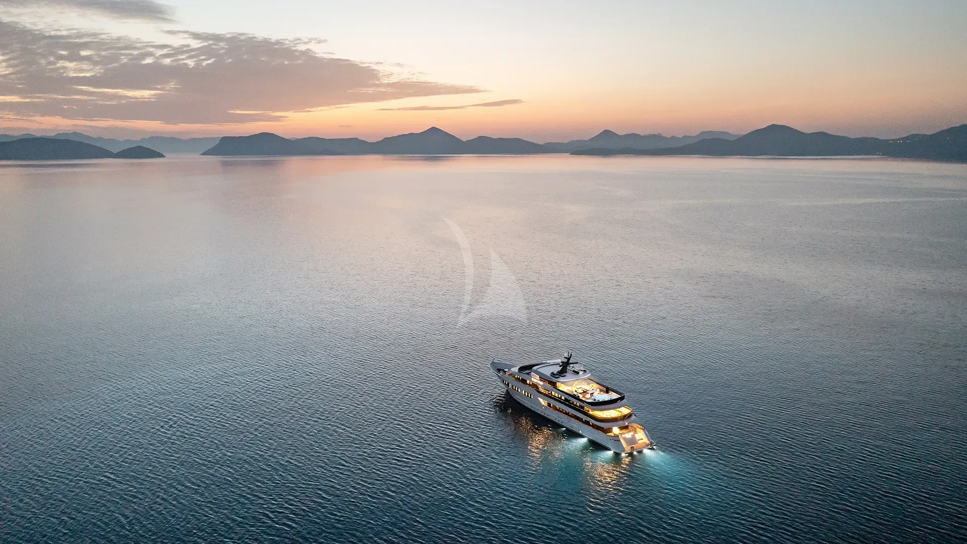 BLACK SWAN yacht photo