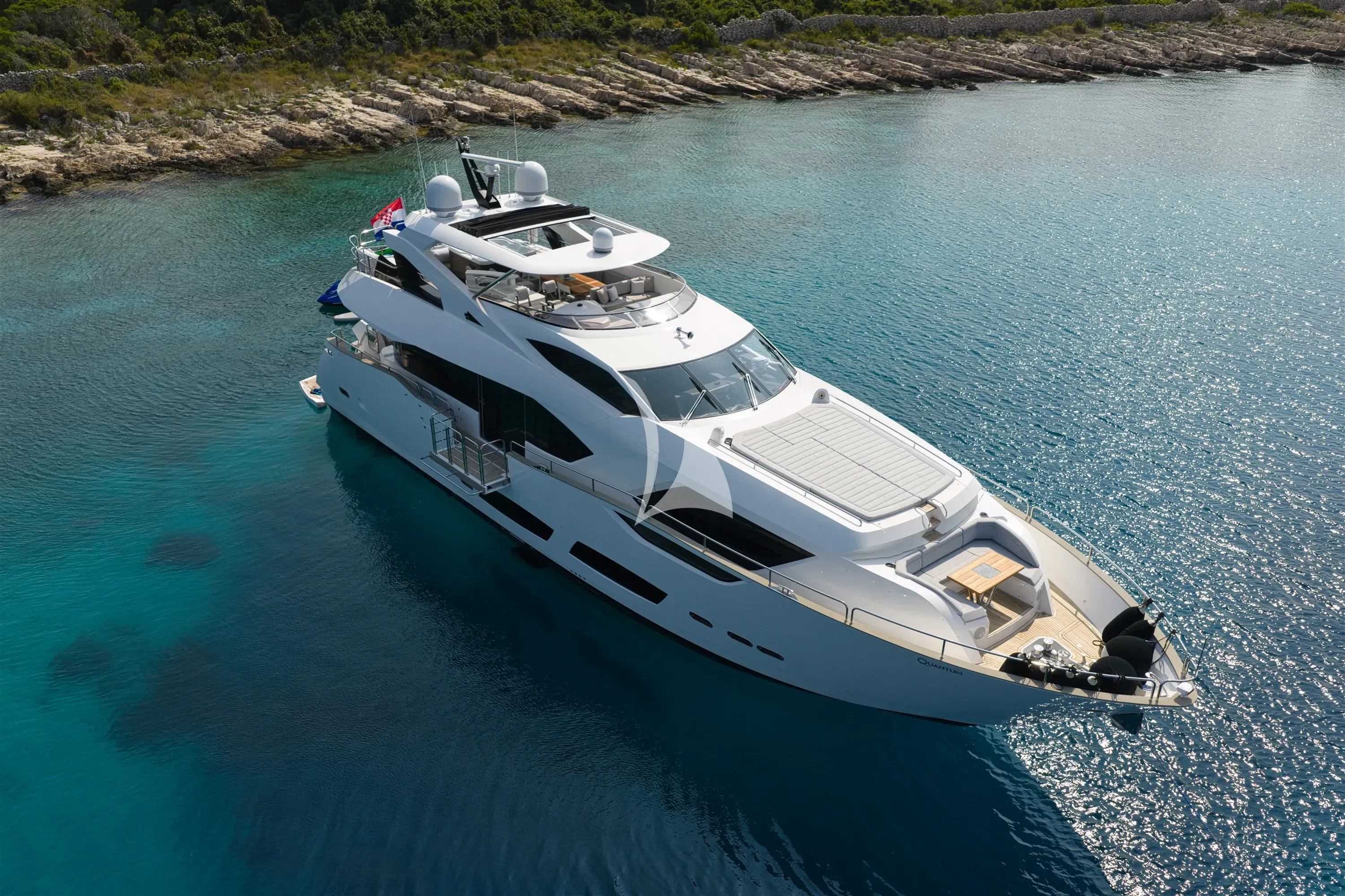 QUANTUM yacht photo