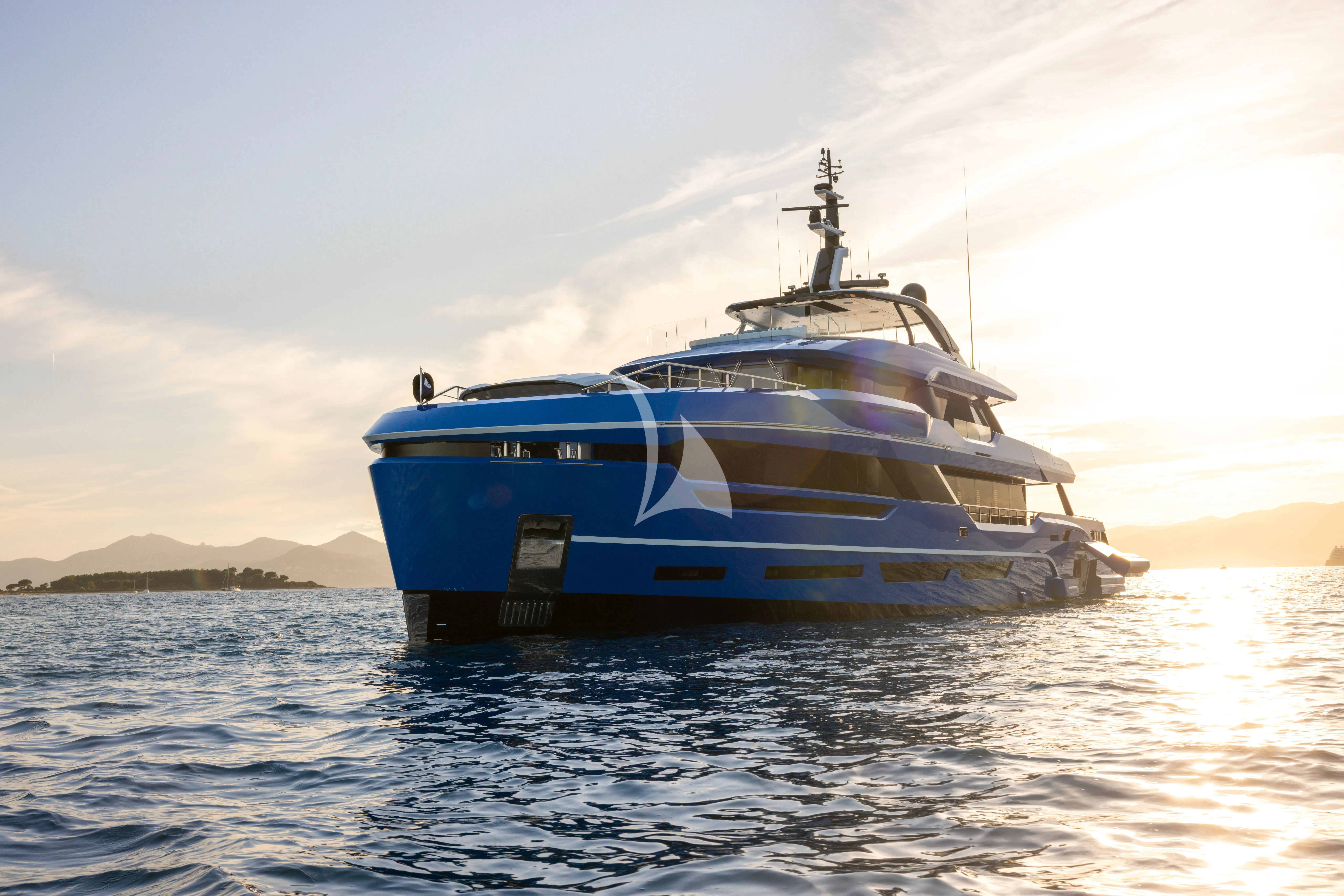 SUI GENERIS yacht photo