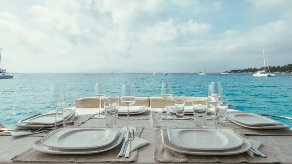 To Escape - exterior 3