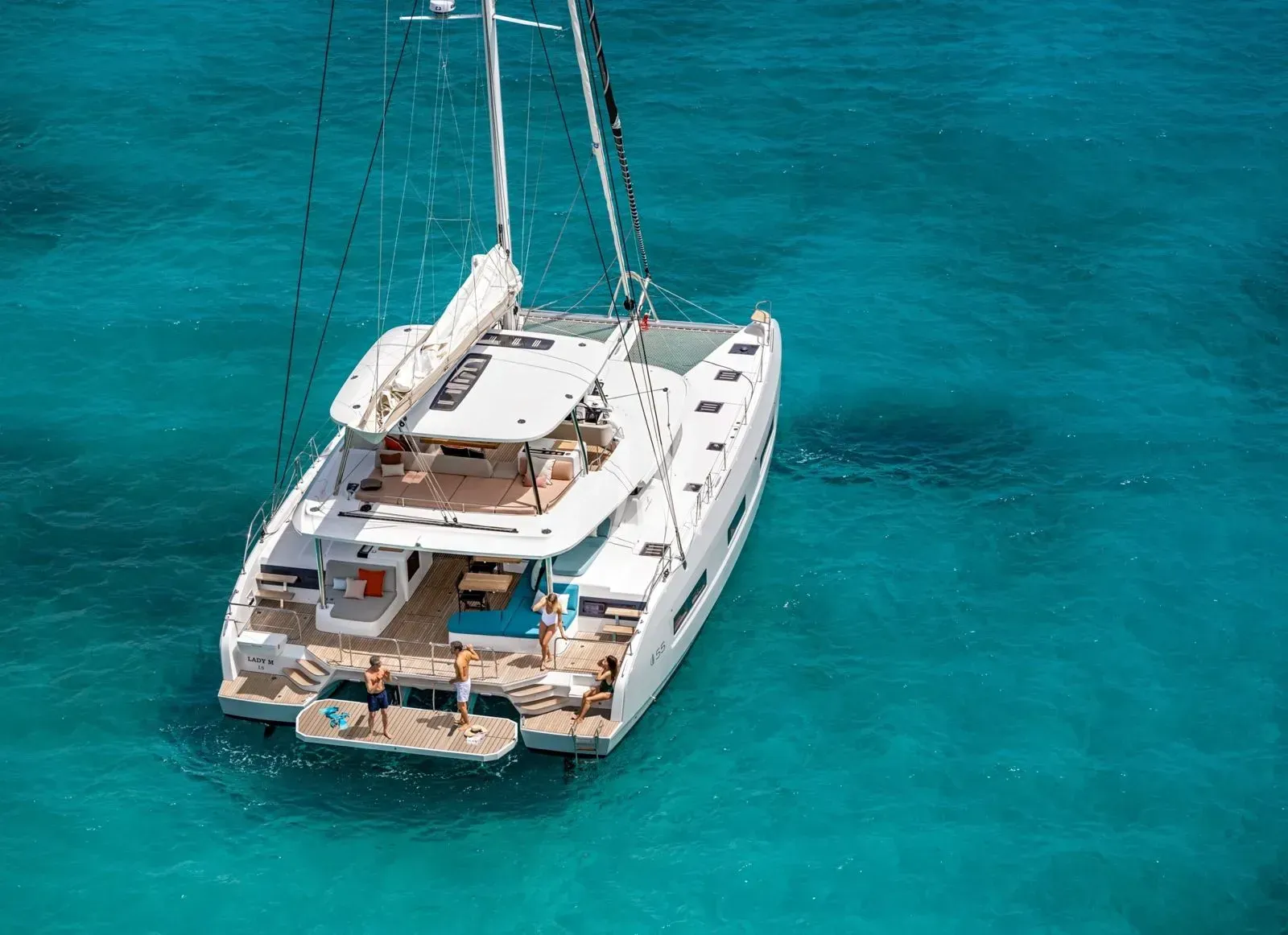 LULU yacht photo