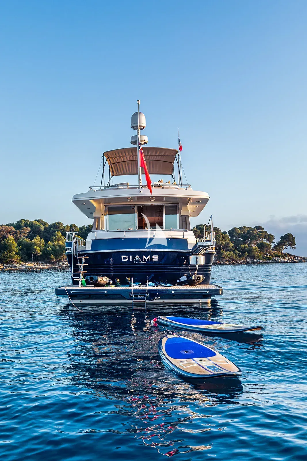 DIAMS yacht photo