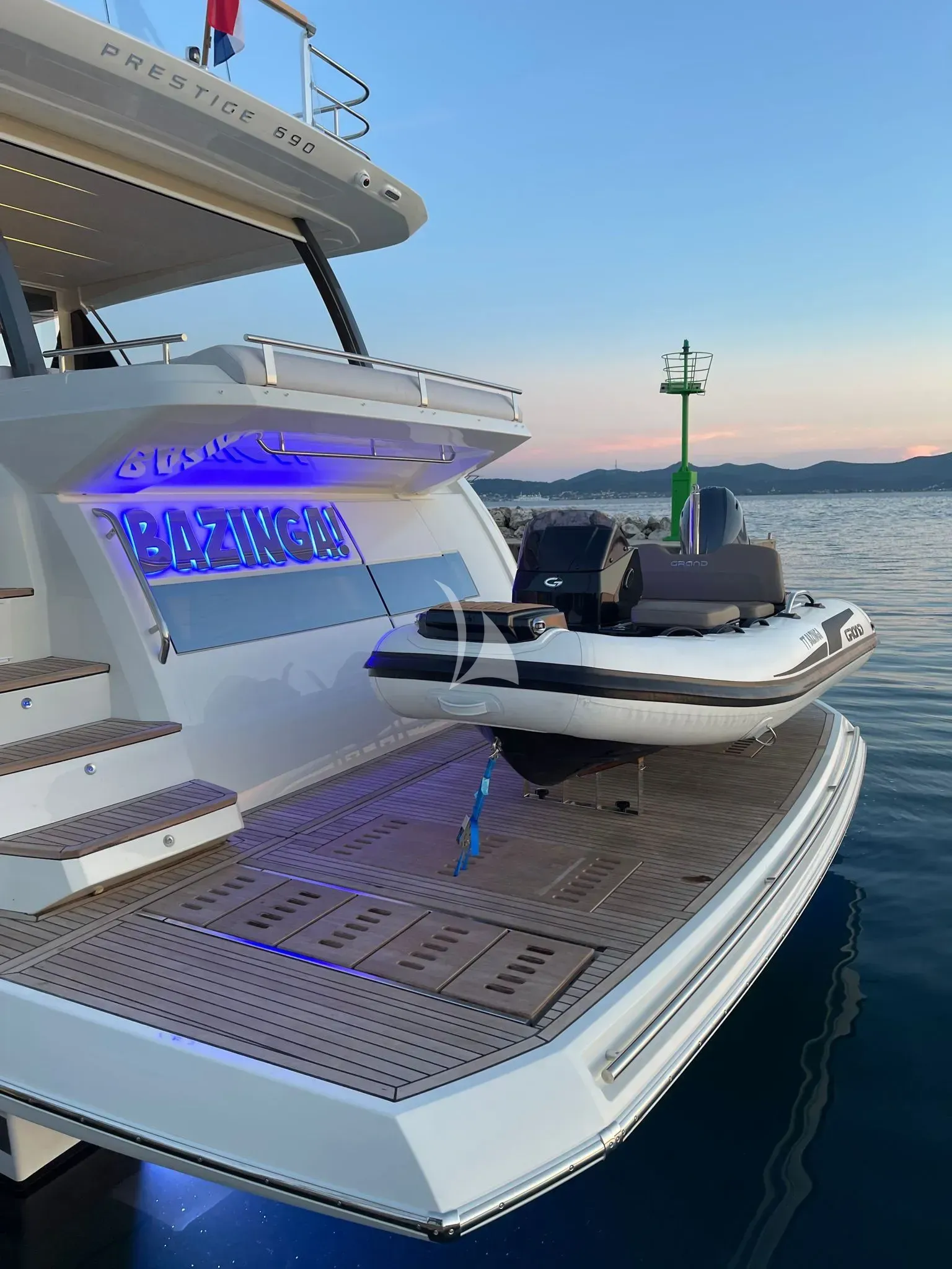 BAZINGA yacht photo