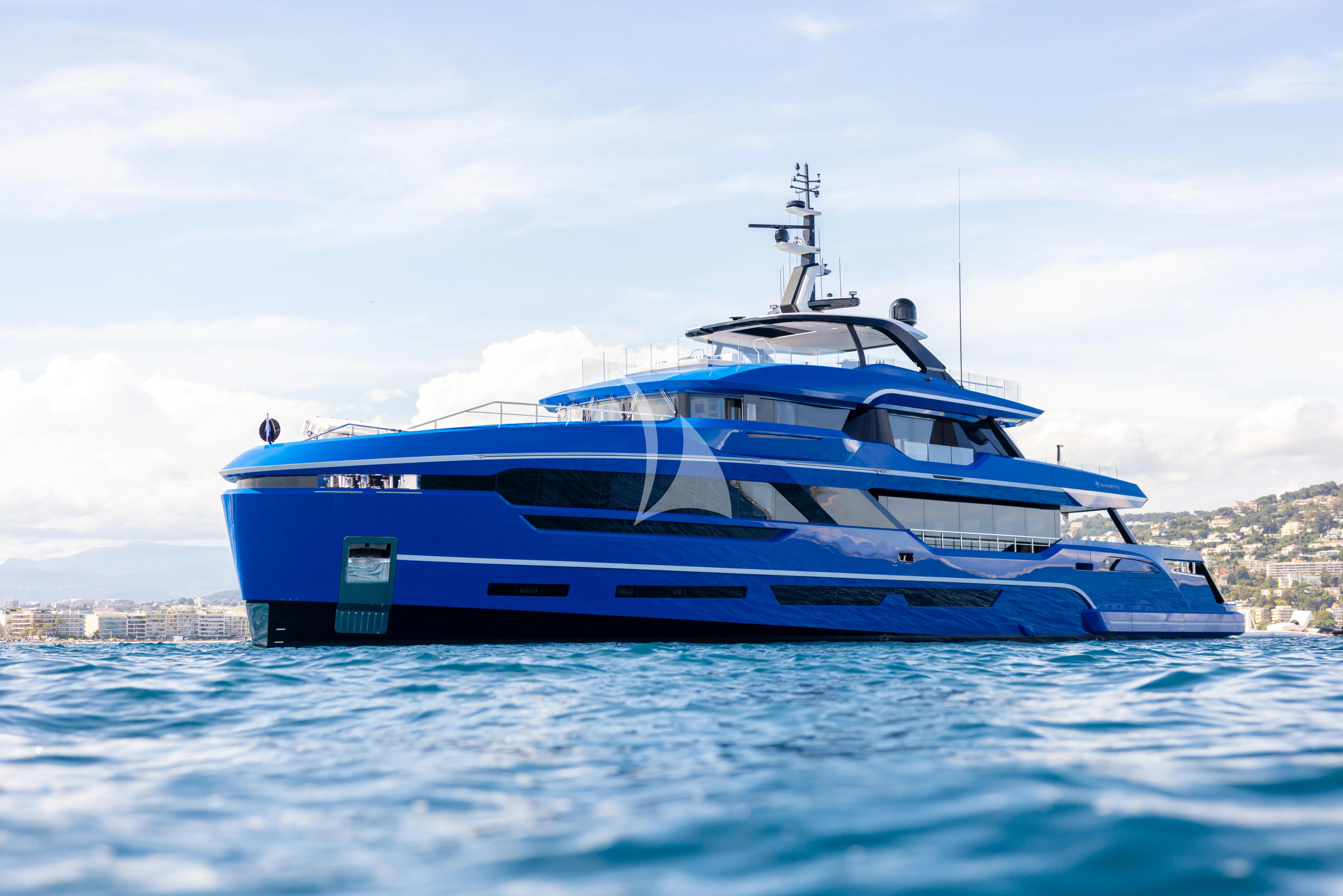 SUI GENERIS luxury yacht