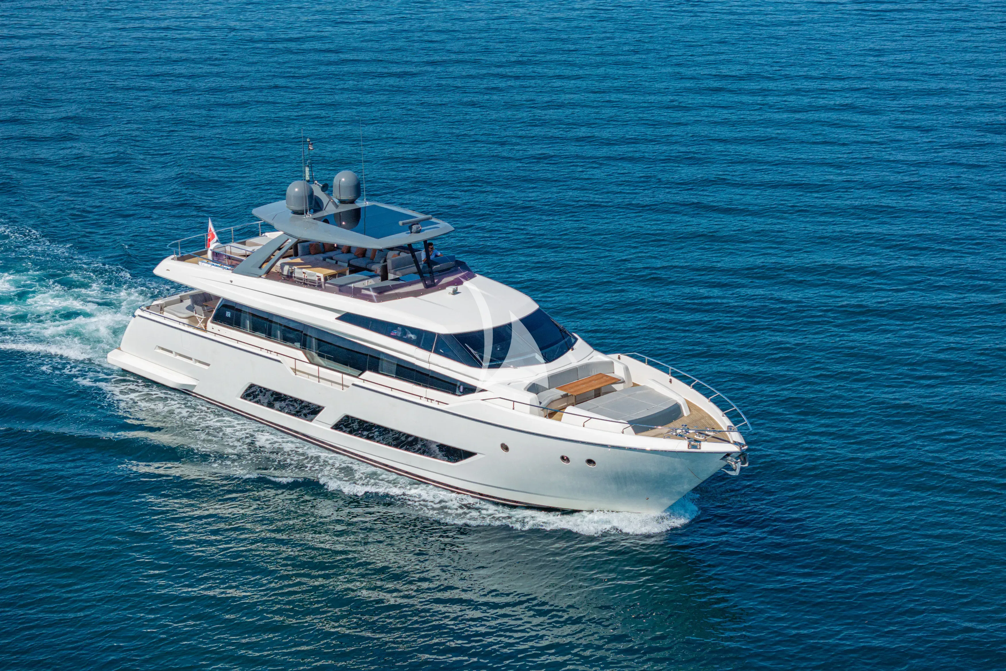 E3 yacht photo