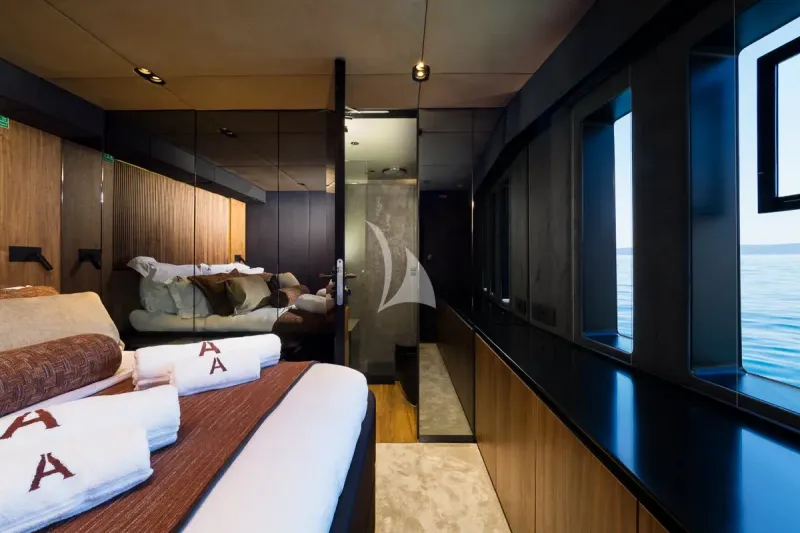 AMBER ONE - photo 10