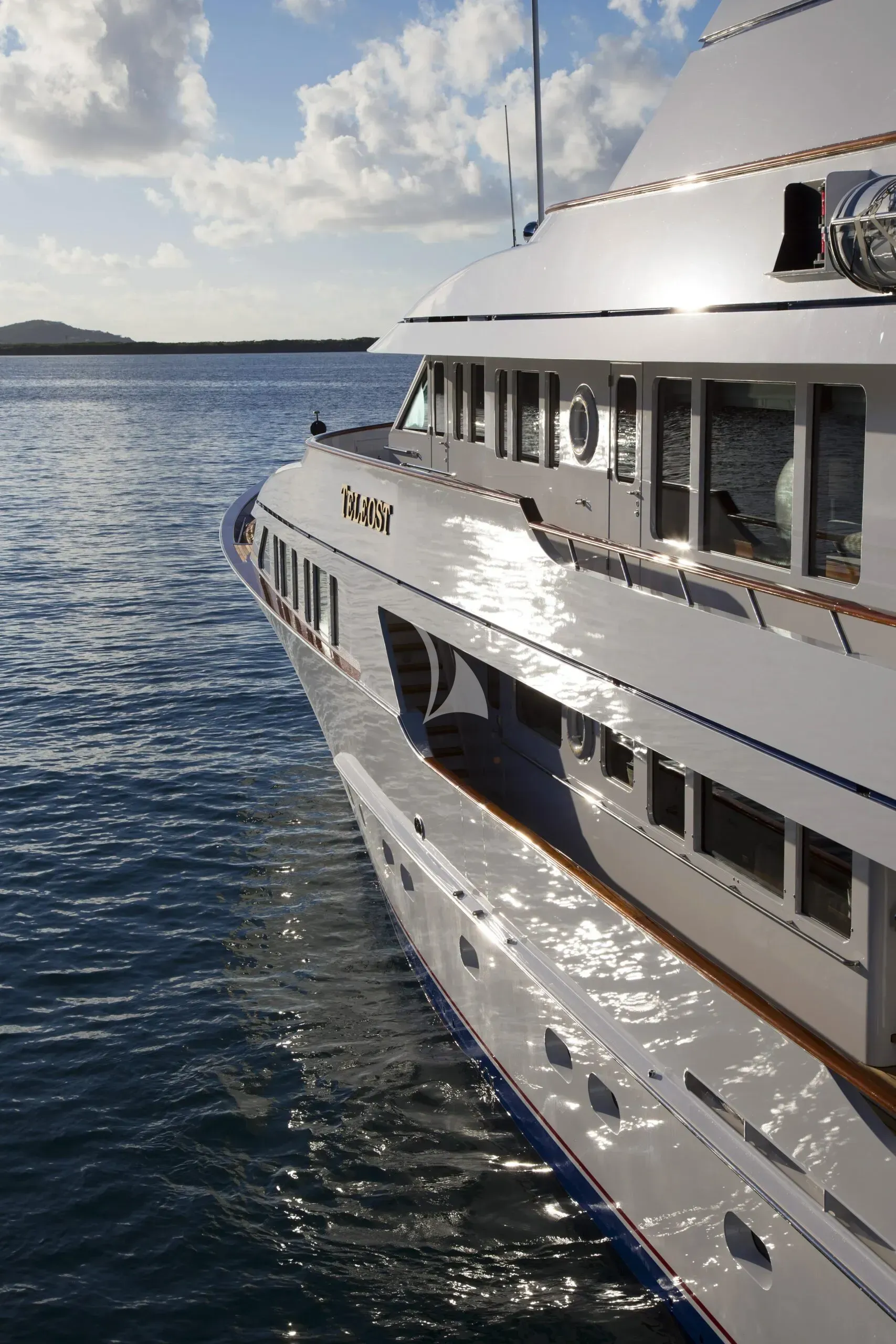 TELEOST yacht photo