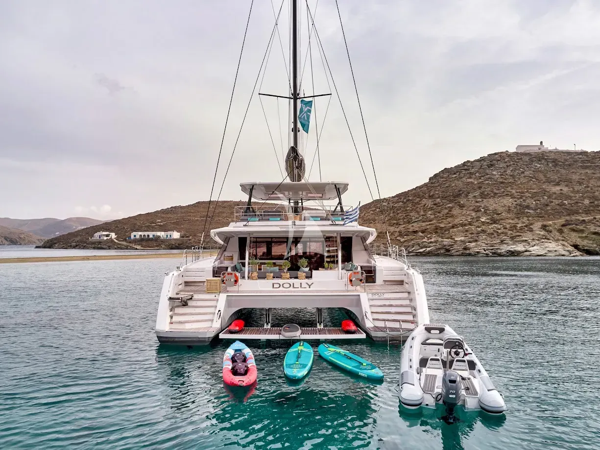 DOLLY luxury yacht