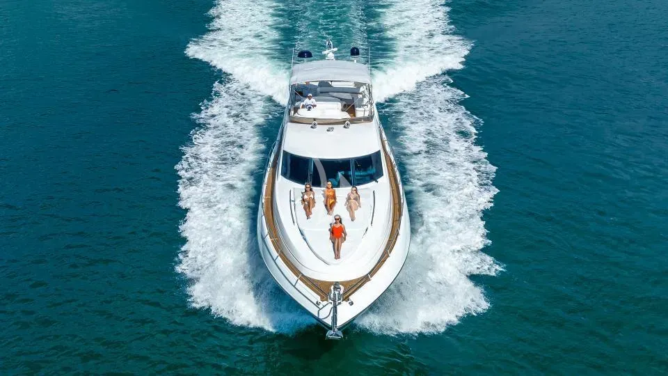 Giuli yacht photo