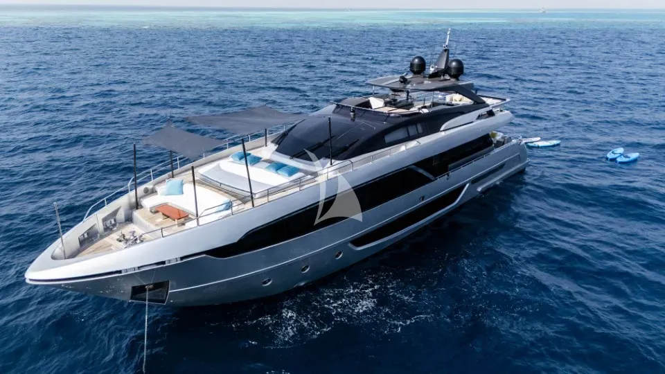 DARK HORSE luxury yacht