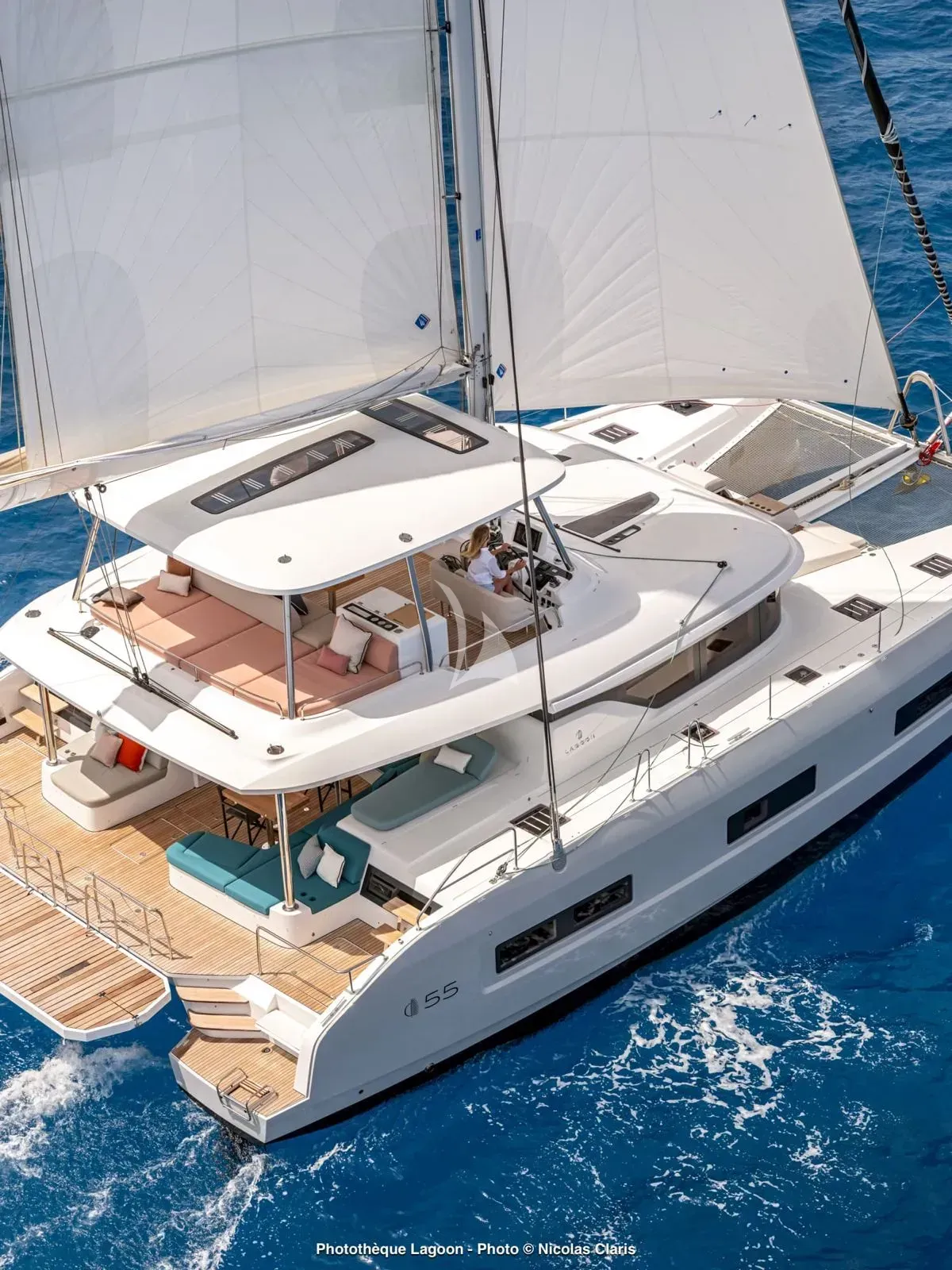LULU yacht photo