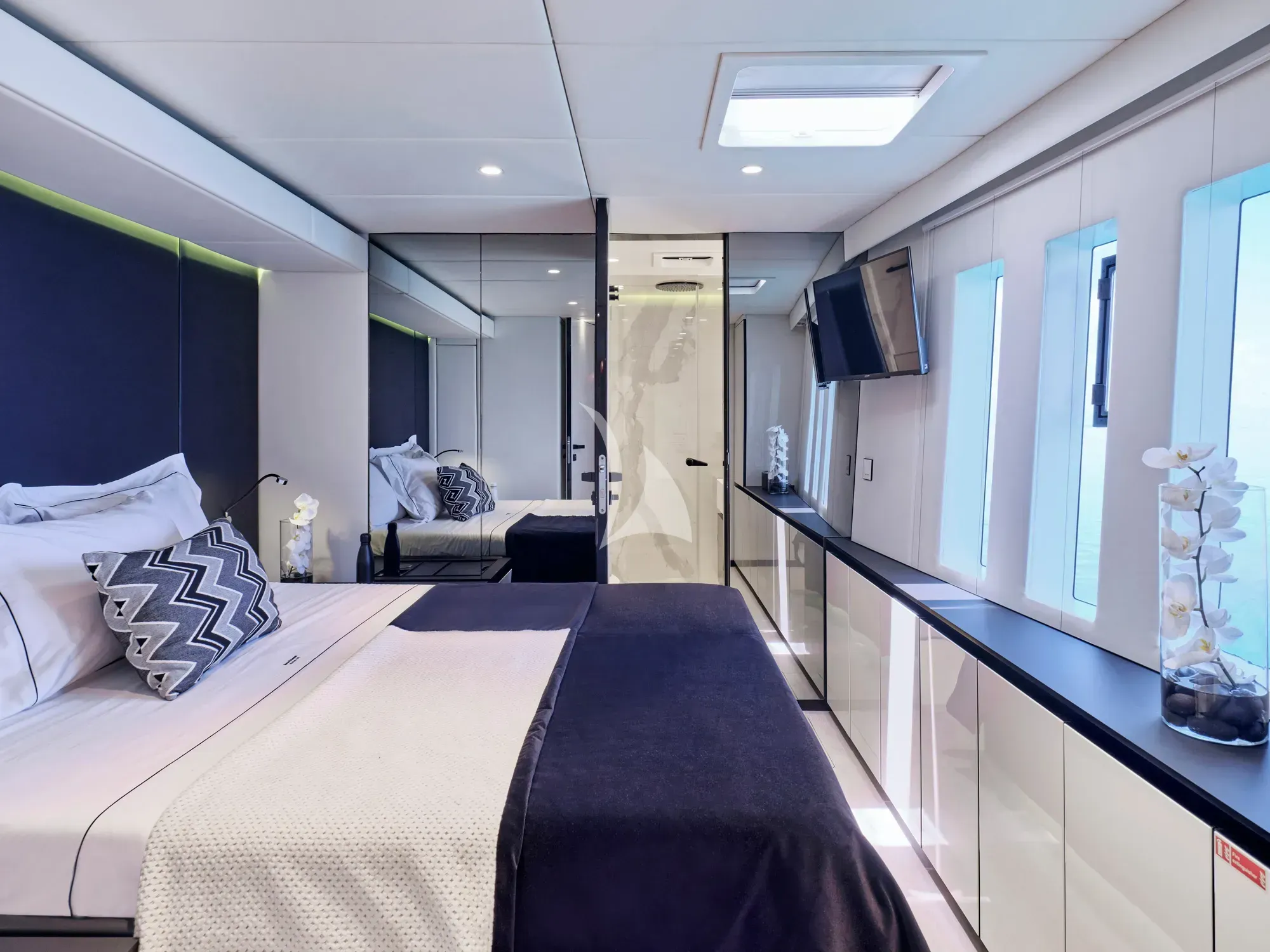 ABOVE & BEYOND - photo 11