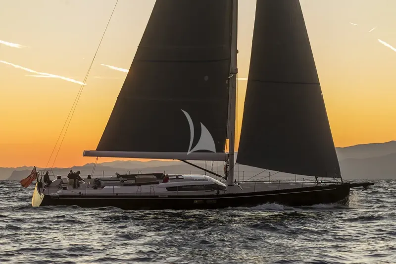 JIKAN yacht photo