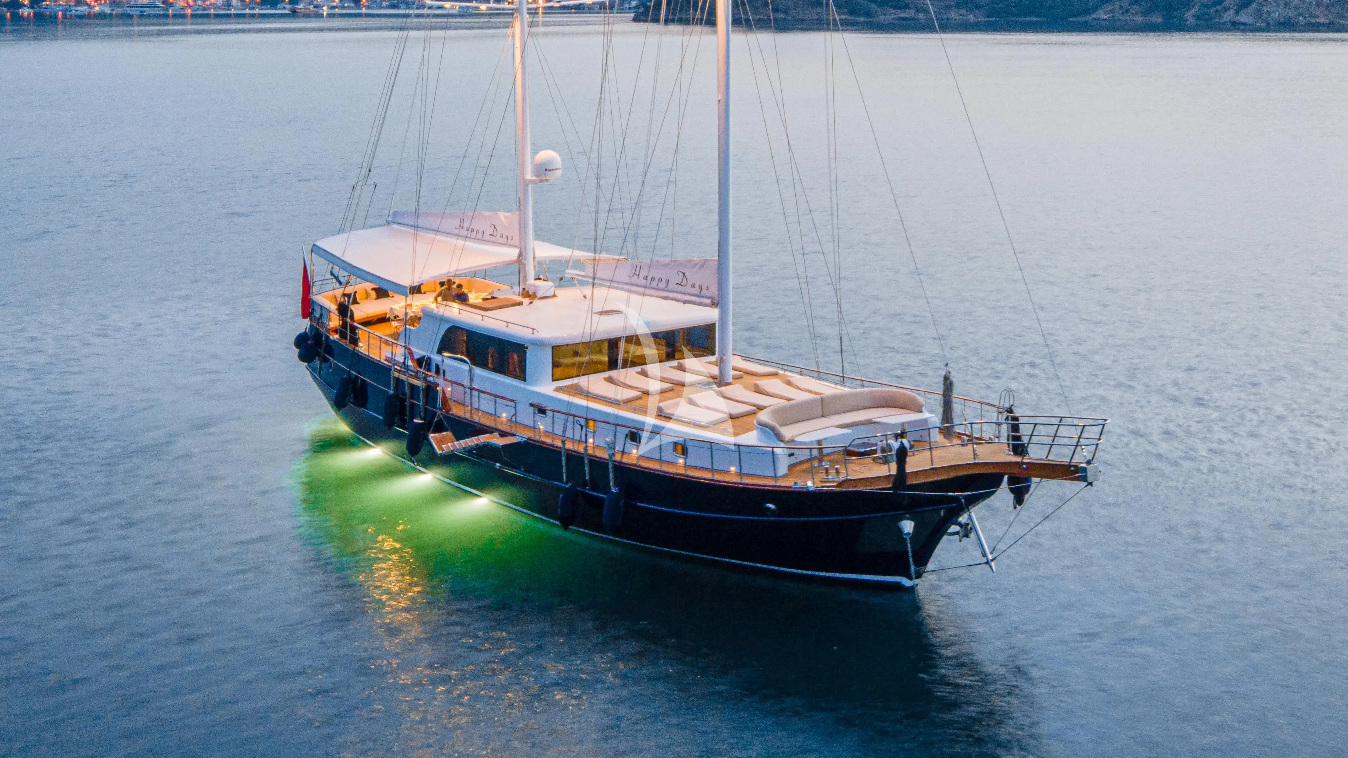 HAPPY DAYS luxury yacht