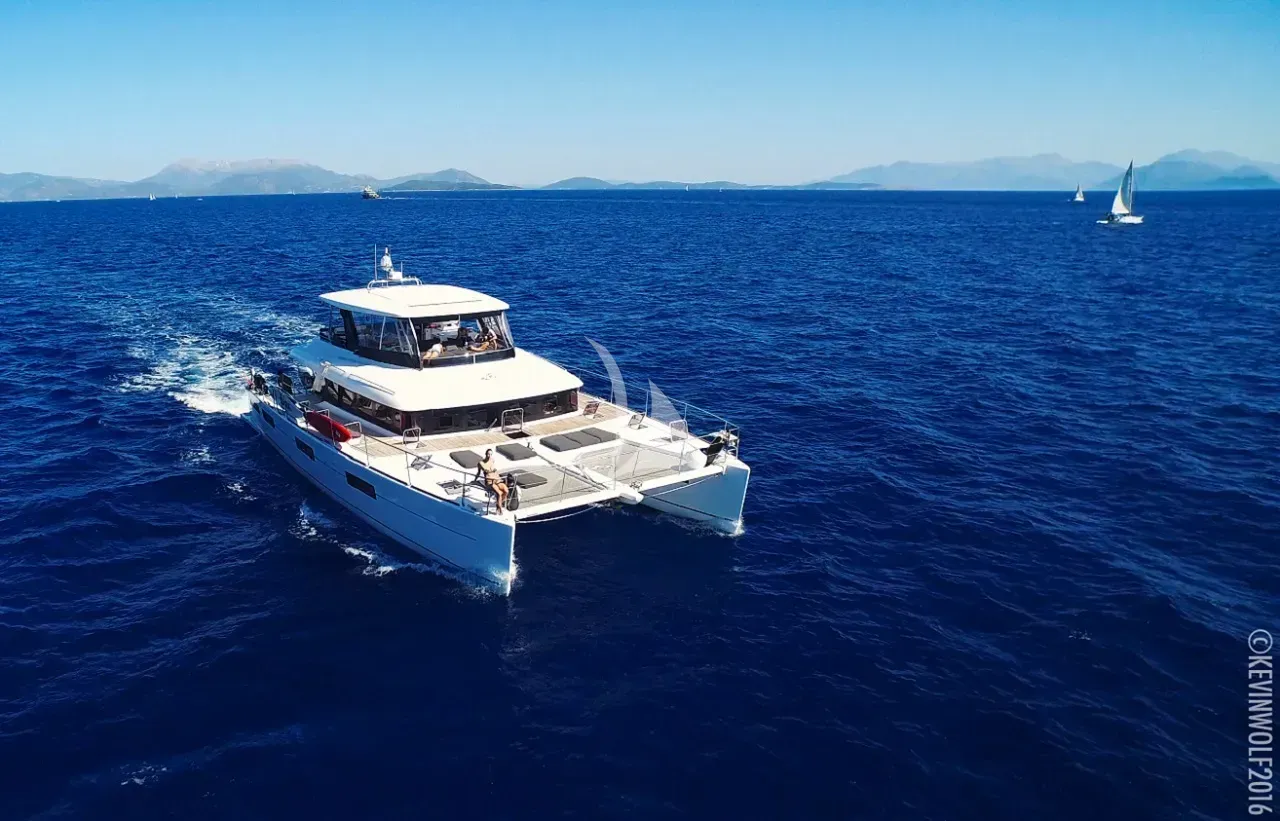 CUTE LITTLE CAT yacht photo