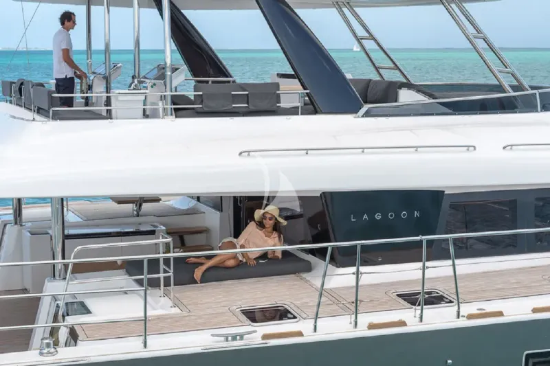 CUTE LITTLE CAT yacht photo