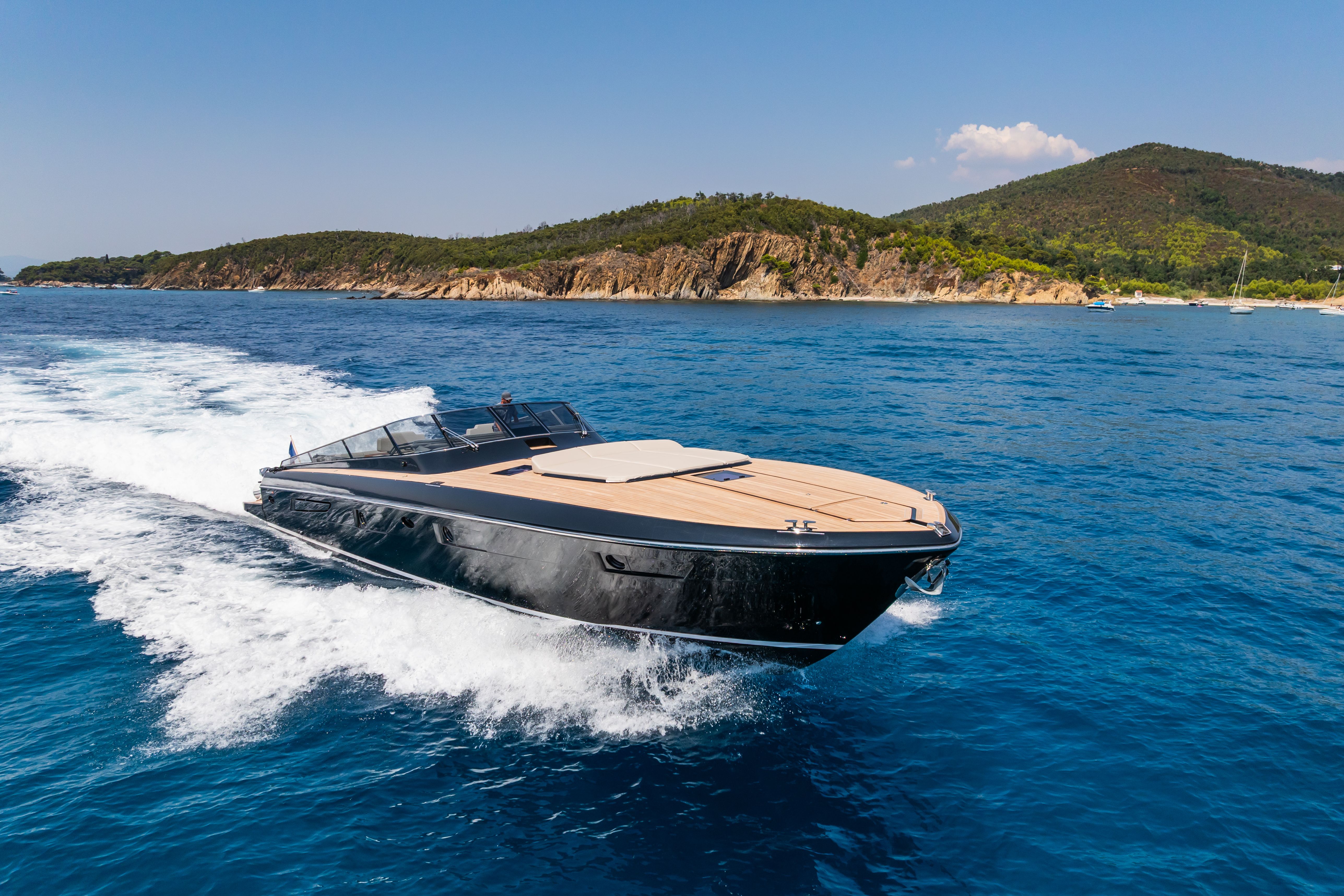 AMATERASU luxury yacht