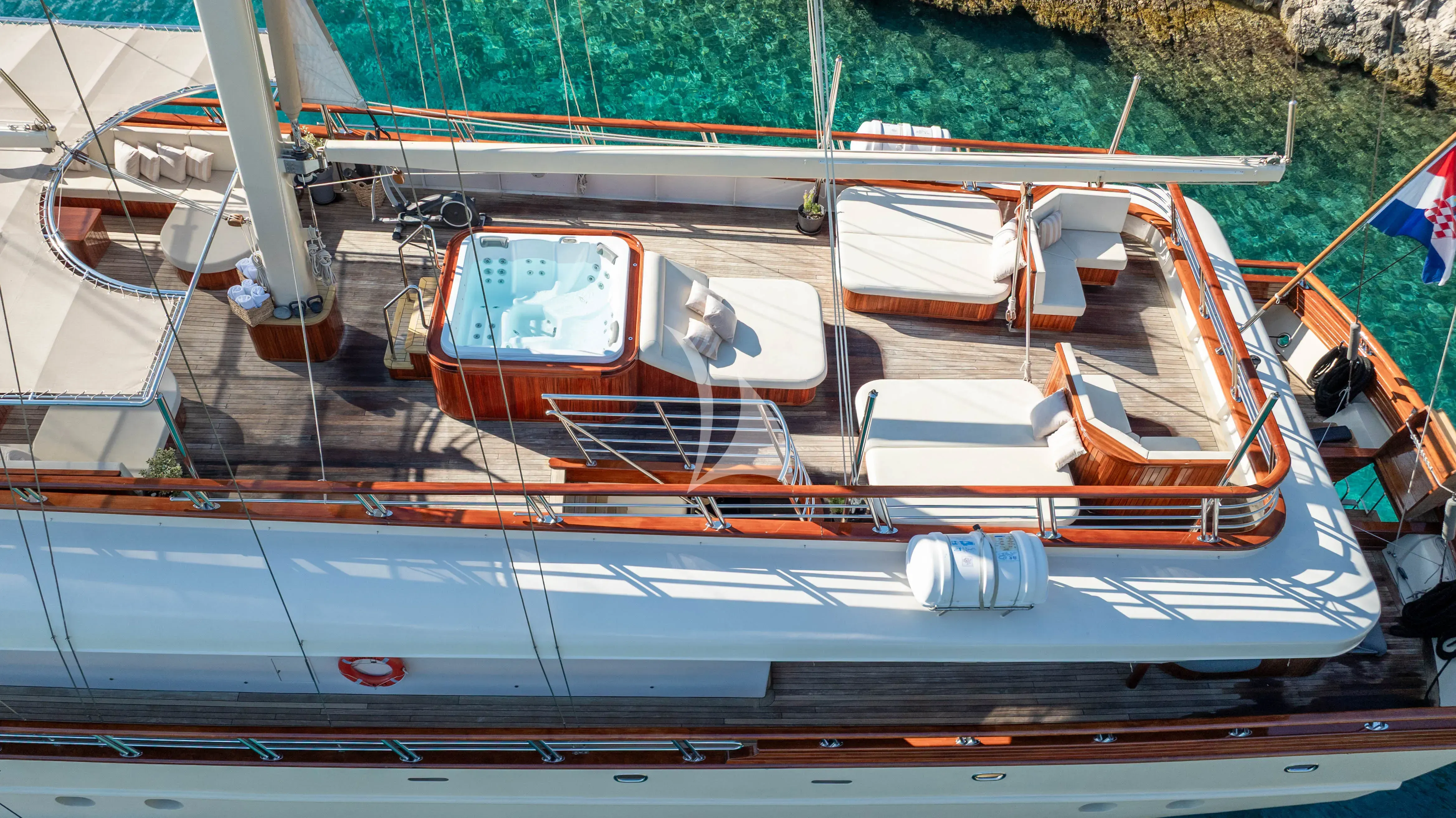 SON DE MAR yacht photo